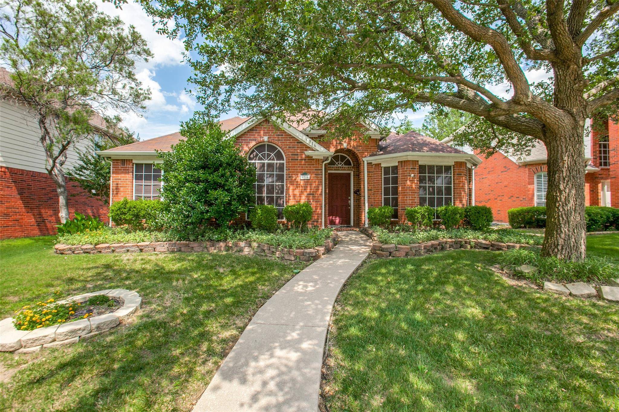 Plano, TX 75024,6716 Tawny Oak Drive