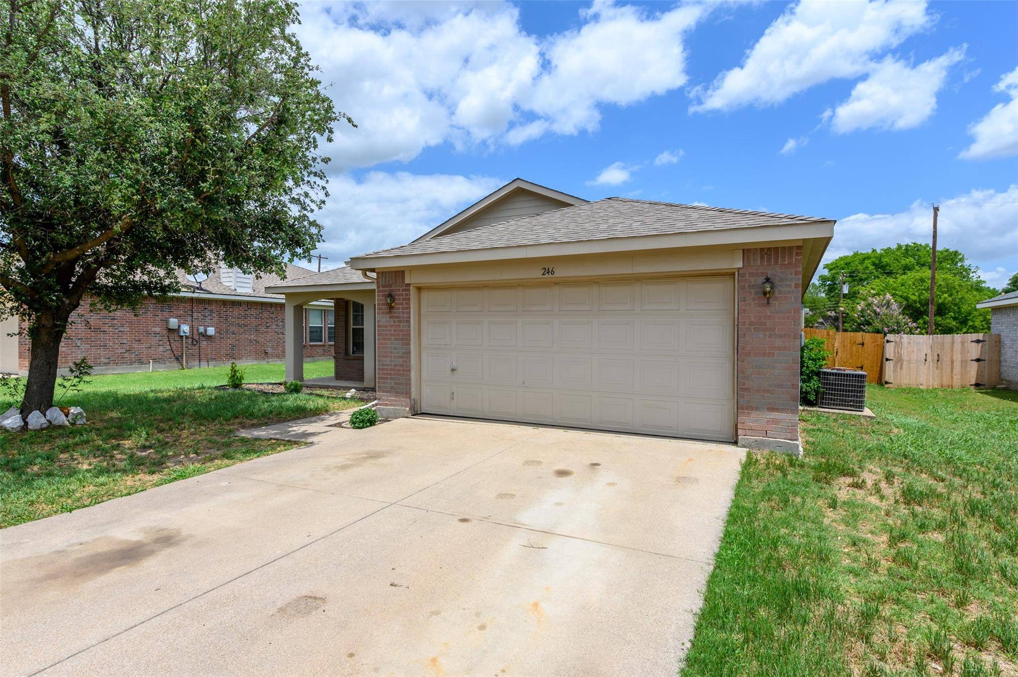 Justin, TX 76247,246 Pine Crest Drive