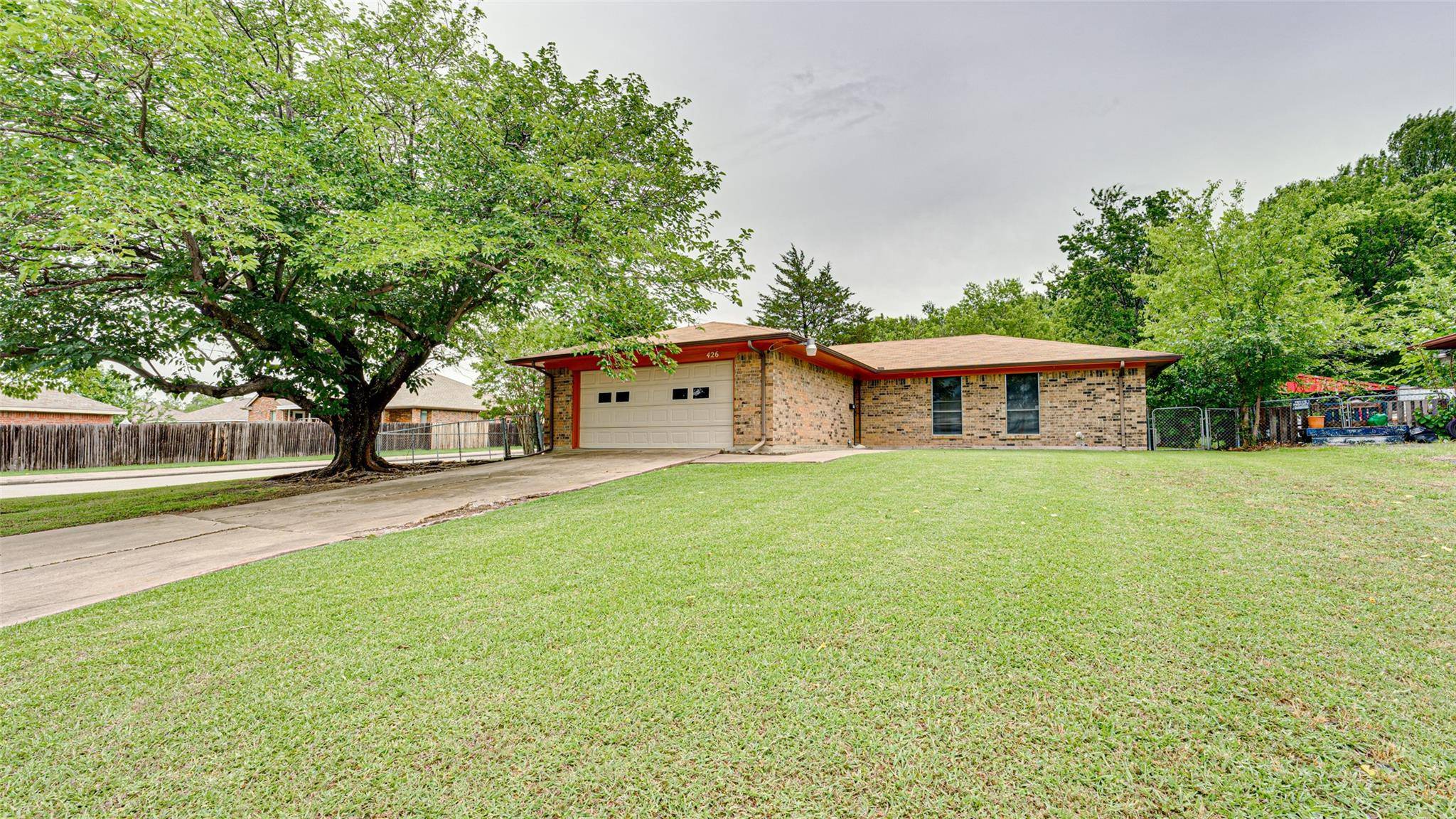 Farmersville, TX 75442,426 Sherry Lane