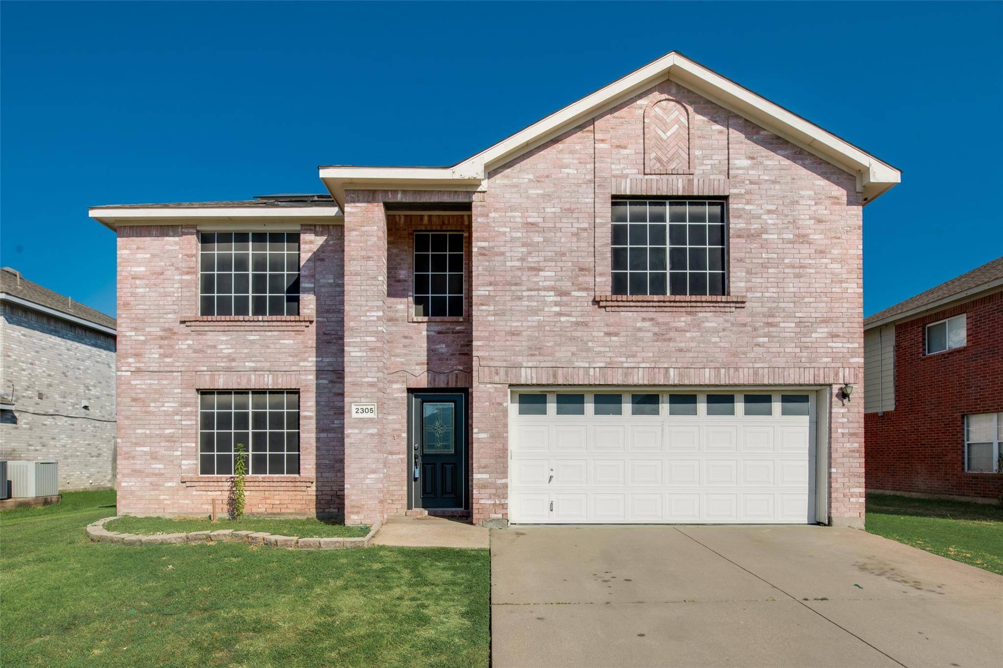 Arlington, TX 76002,2305 Mainsail Lane