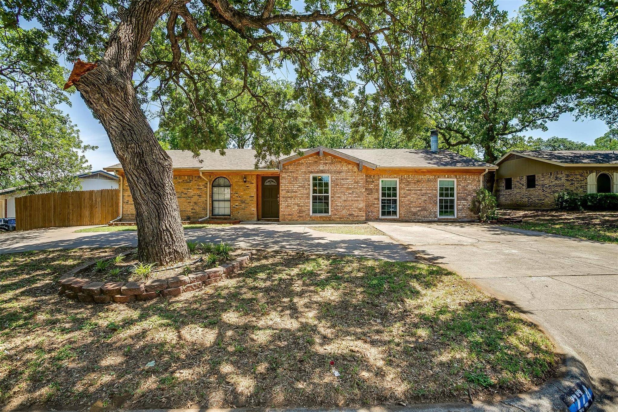 Burleson, TX 76028,224 Michael Drive