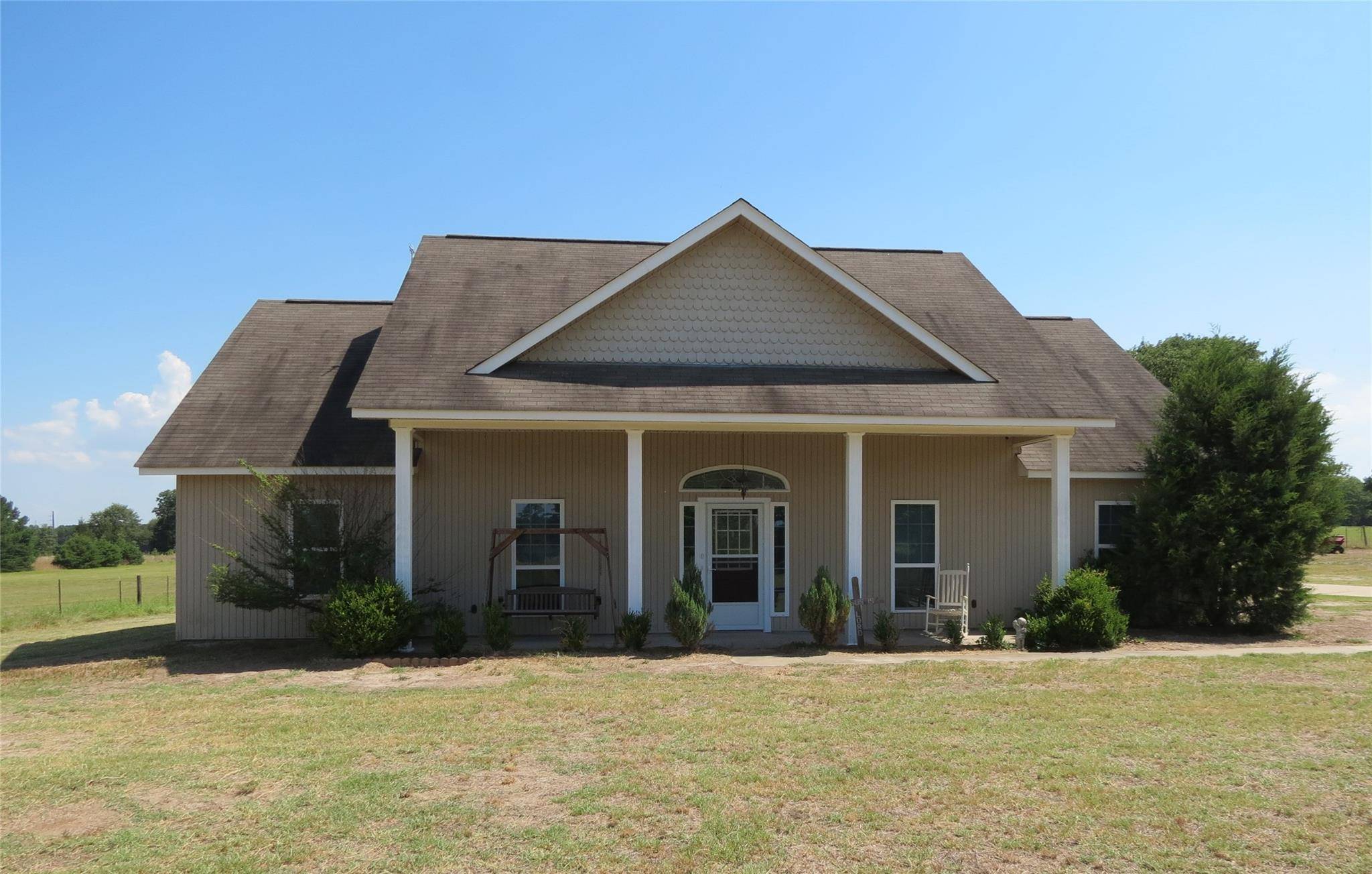 Mineola, TX 75773,717 County Road 2320