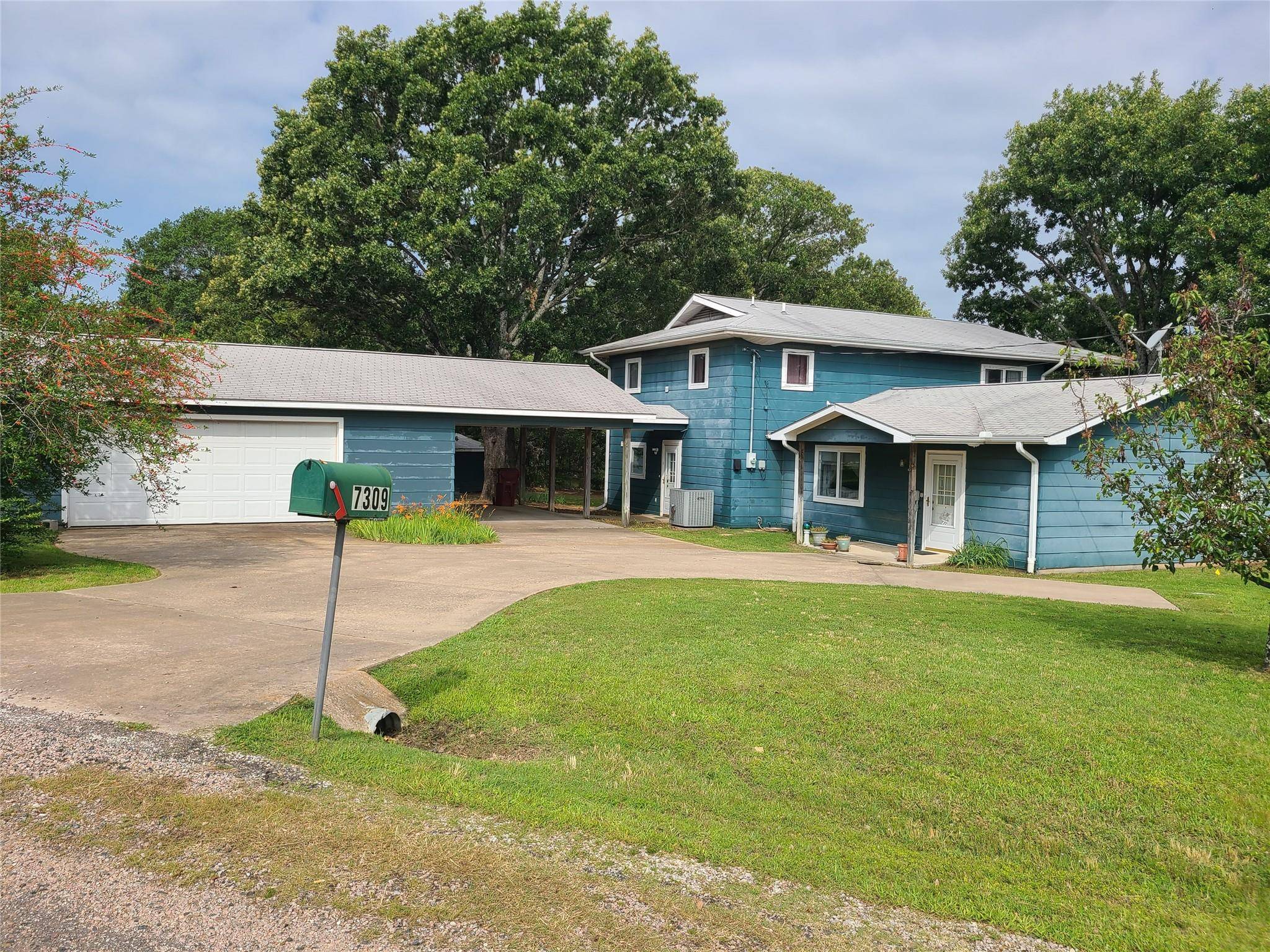 Bonham, TX 75418,7309 Parkview Drive