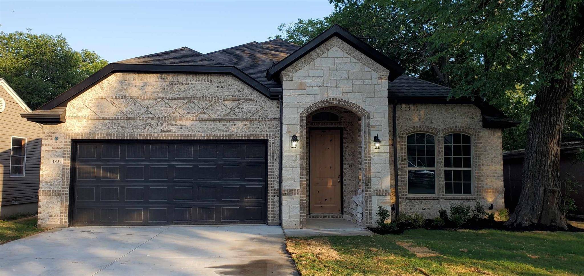 River Oaks, TX 76114,4837 Sherwood Drive