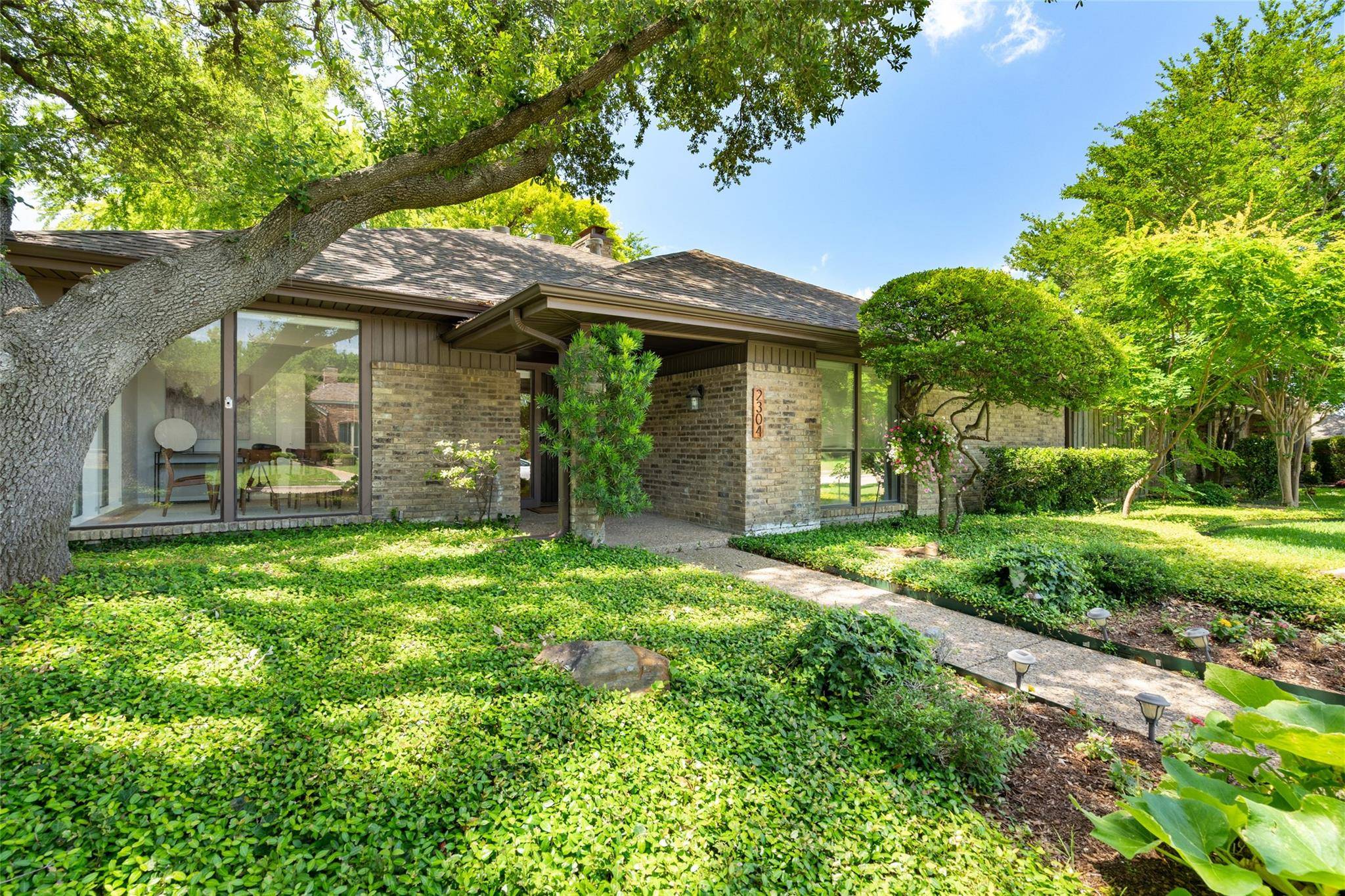 Richardson, TX 75082,2304 Acacia Street