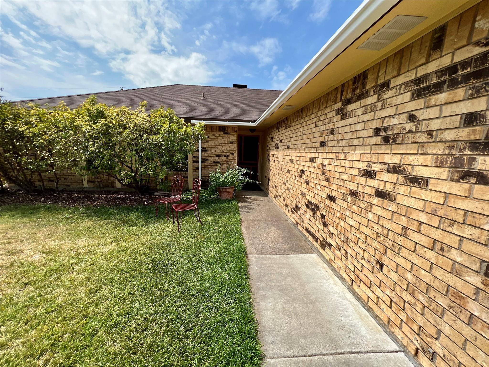 Duncanville, TX 75116,734 Rolling Ridge Lane