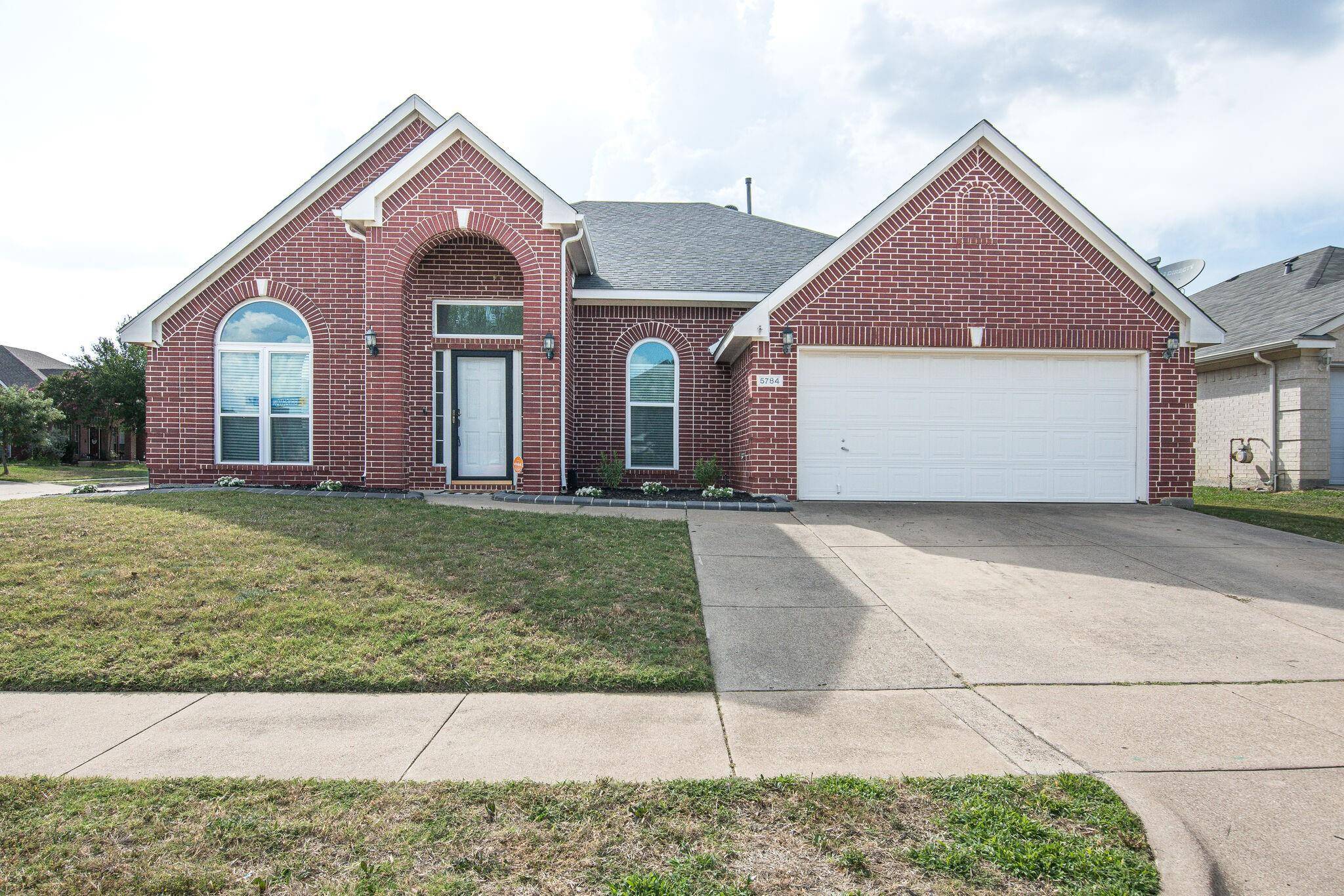 Haltom City, TX 76137,5784 Brighton Court