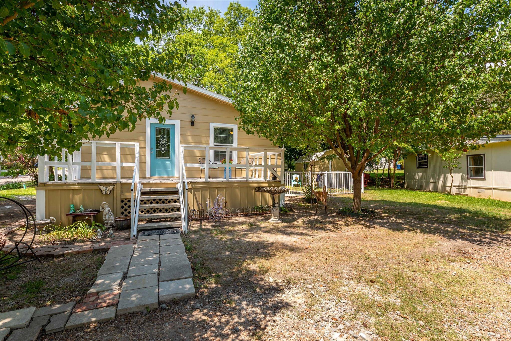 142 Pearl Street, Van Alstyne, TX 75495