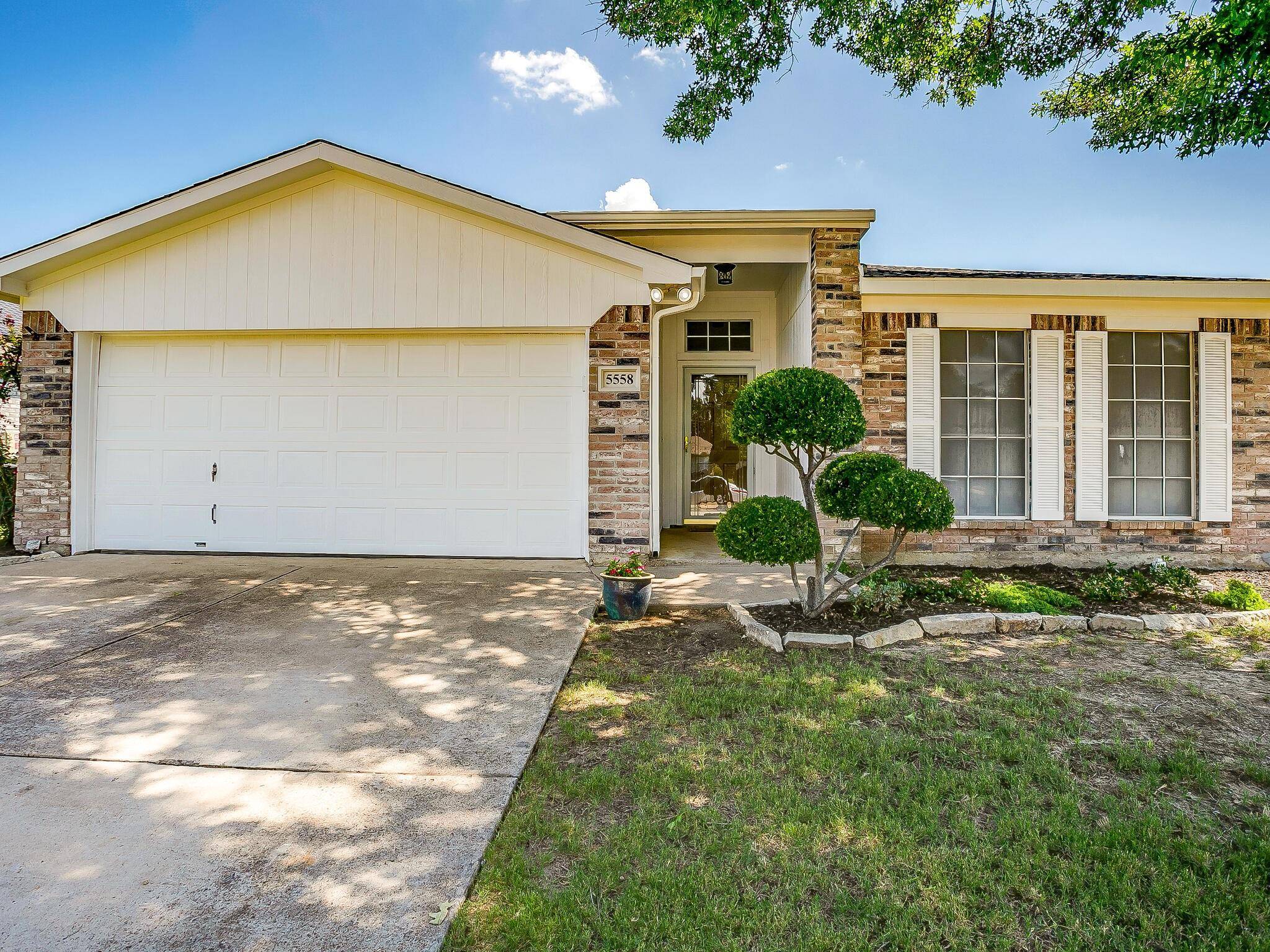 Fort Worth, TX 76179,5558 Heatherglen Terrace