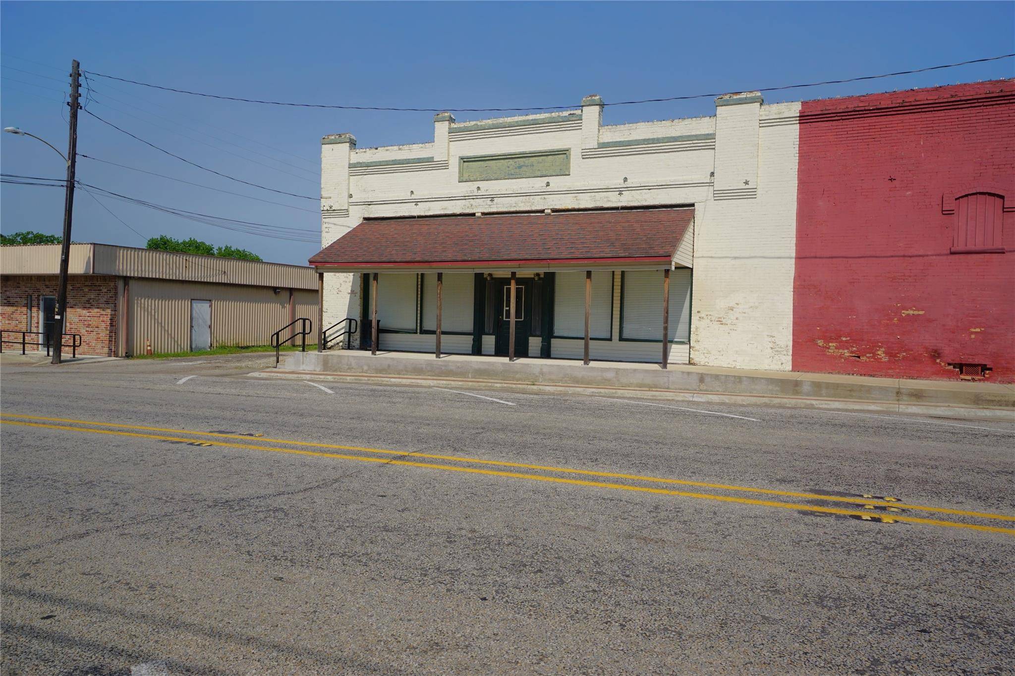 Edgewood, TX 75117,201 NE Front Street