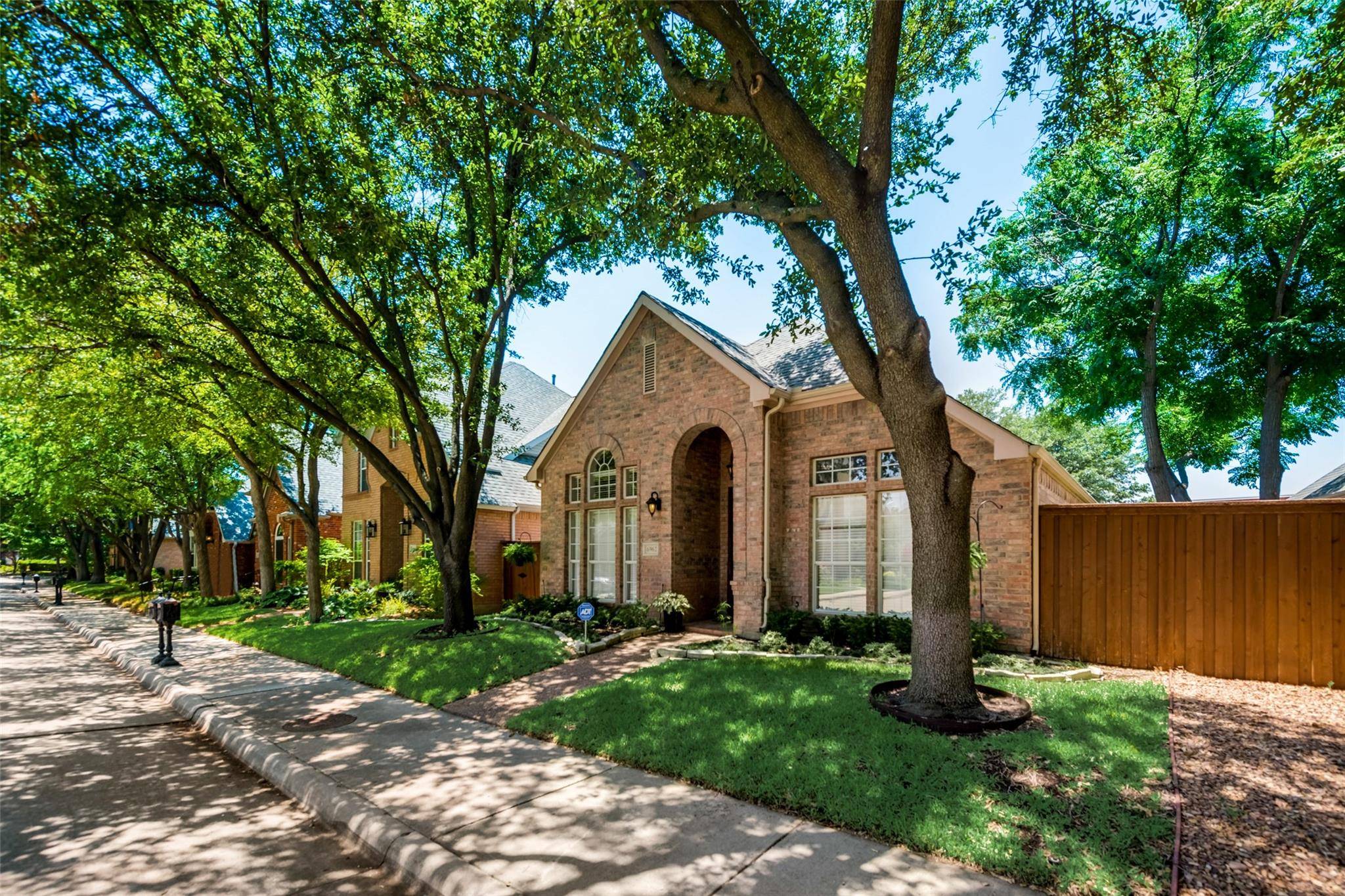 Dallas, TX 75252,6962 Aspen Creek Lane