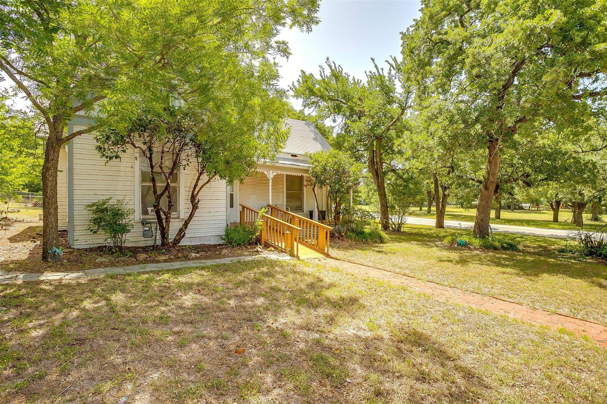 Mineral Wells, TX 76067,1415 SE 4th Avenue