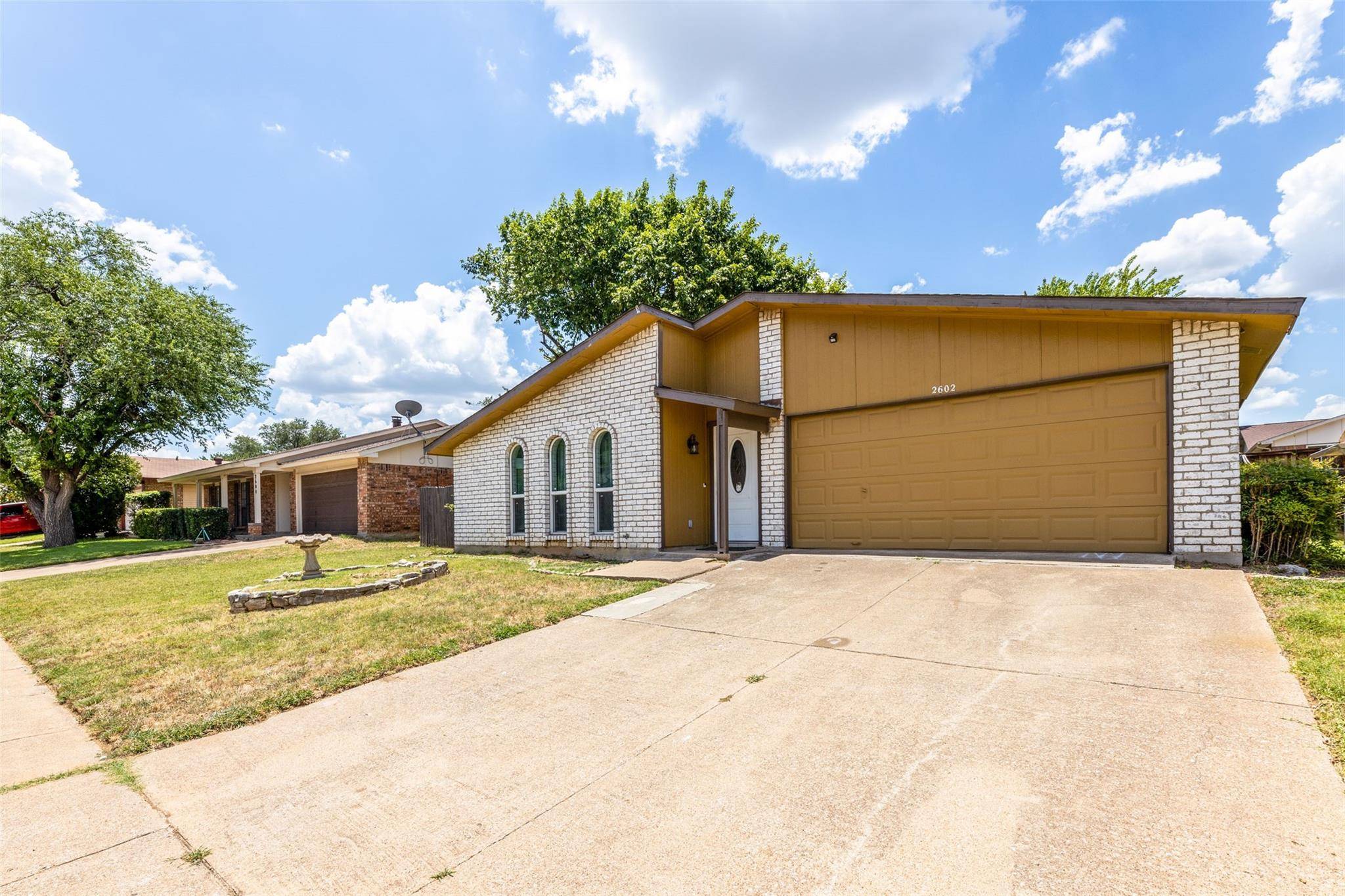 Arlington, TX 76016,2602 Meadowview Drive