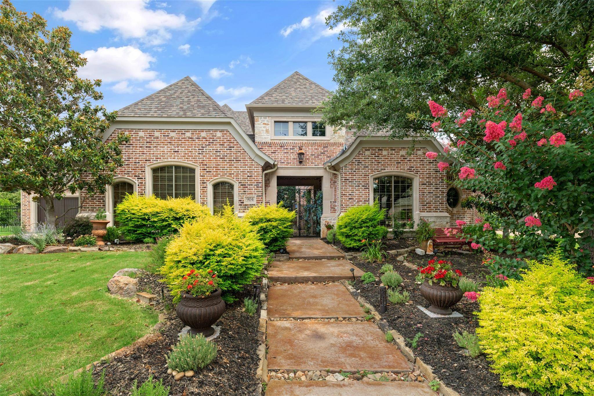 Allen, TX 75013,904 Thornbury Court