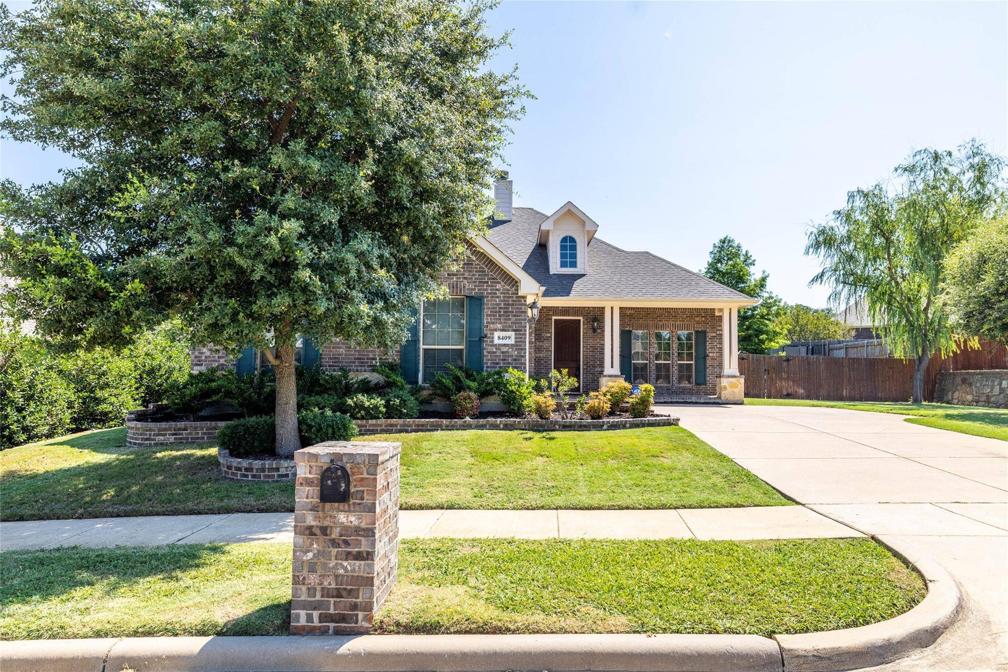 Arlington, TX 76001,8409 Pecan Creek Drive