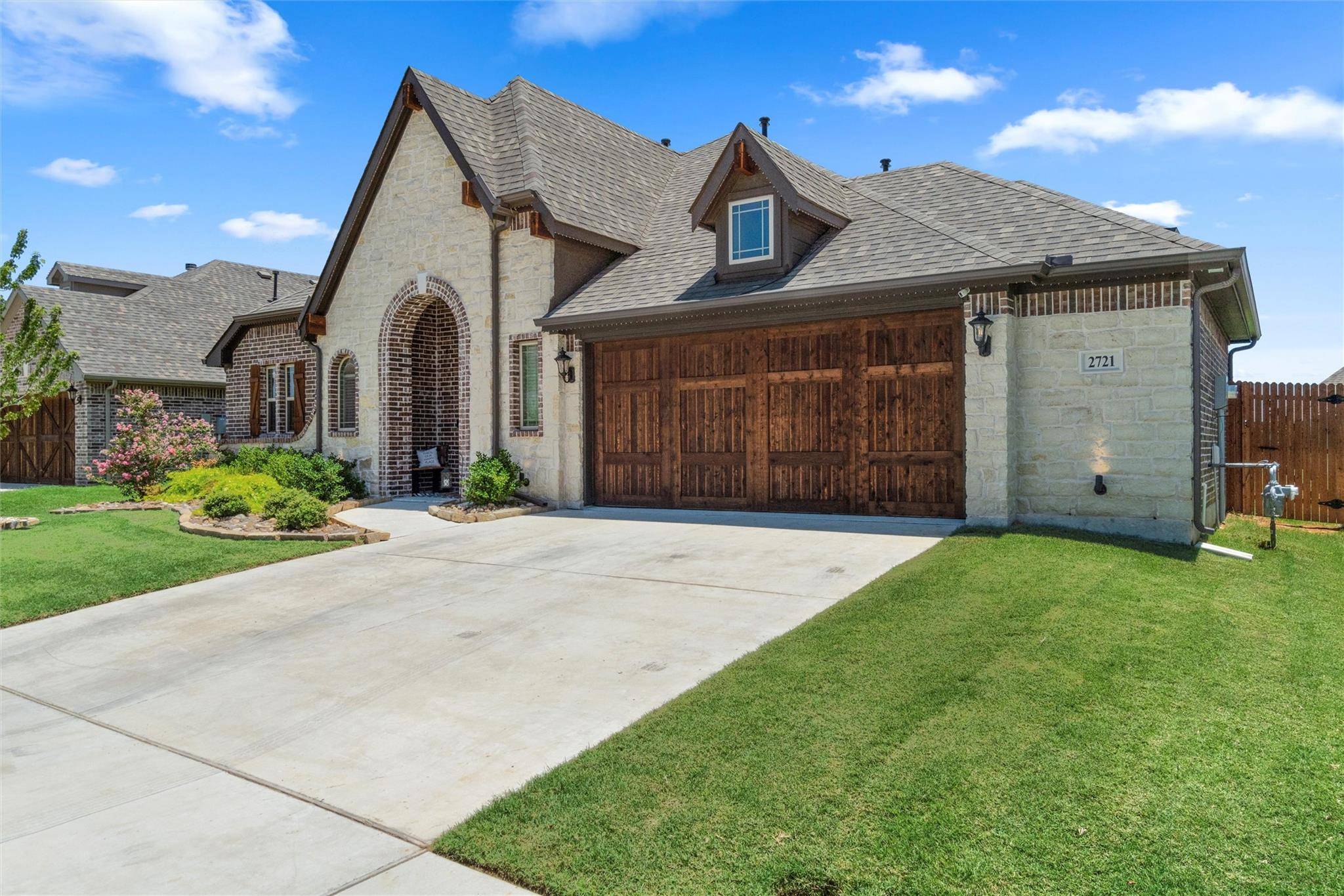 Burleson, TX 76028,2721 Lisa Maria Street