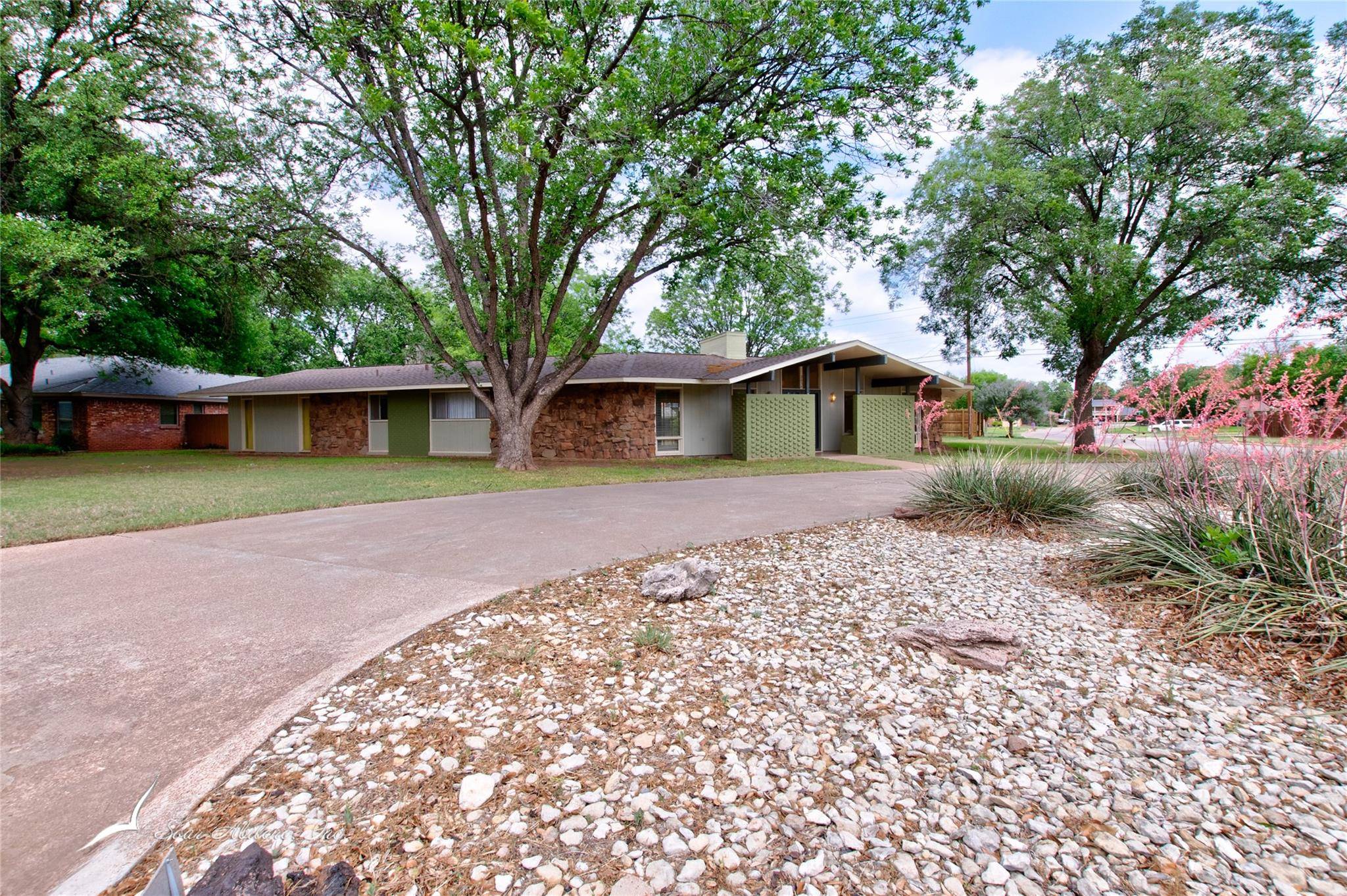 Abilene, TX 79605,2034 Robin Road