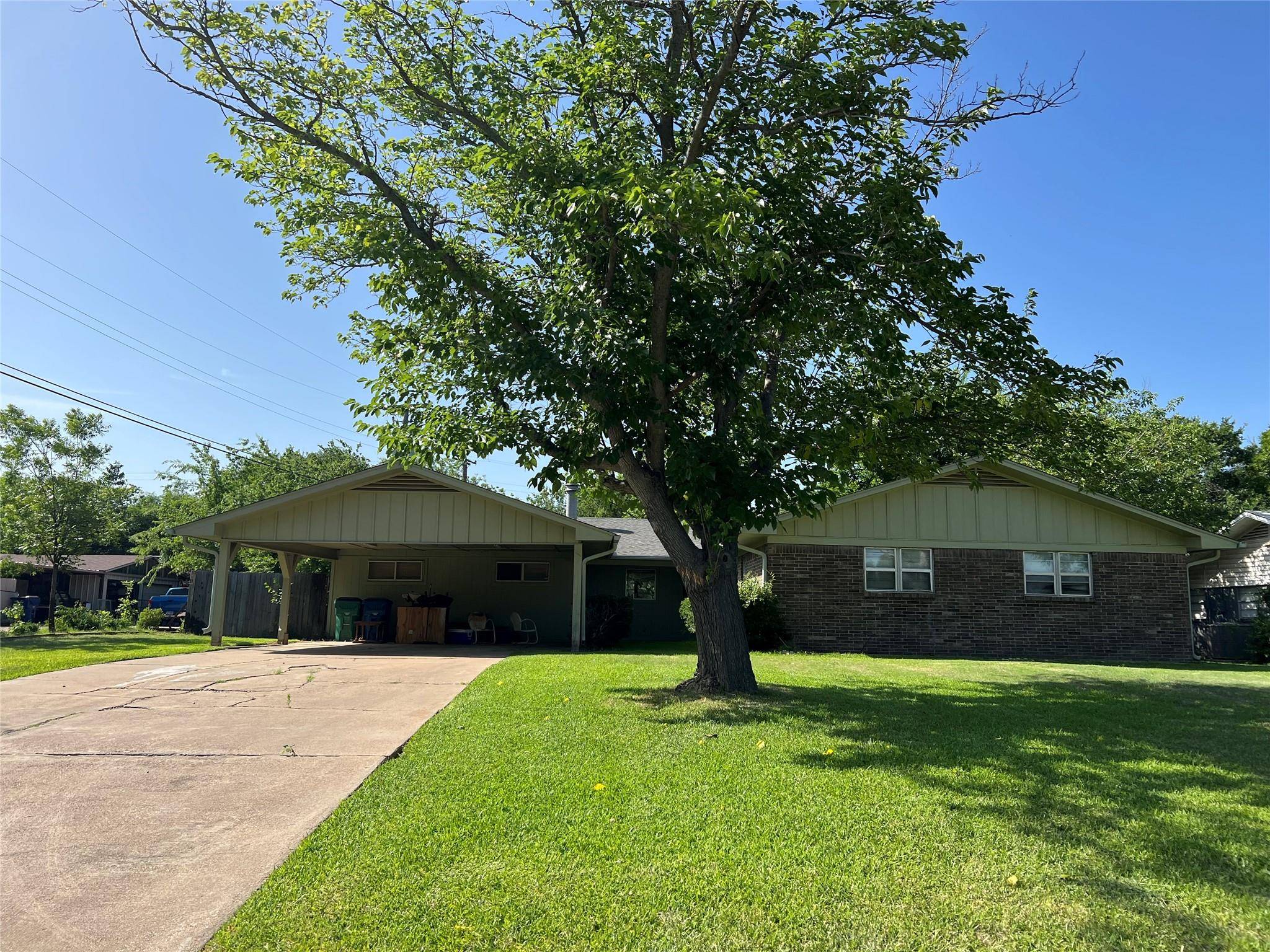 Graham, TX 76450,1414 Brazos Street