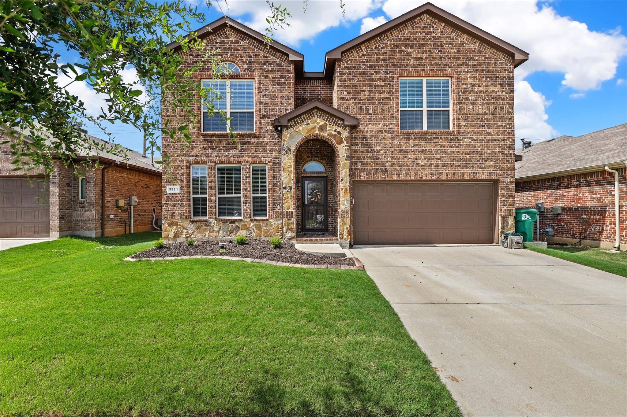 Denton, TX 76208,5821 Glenwood Drive