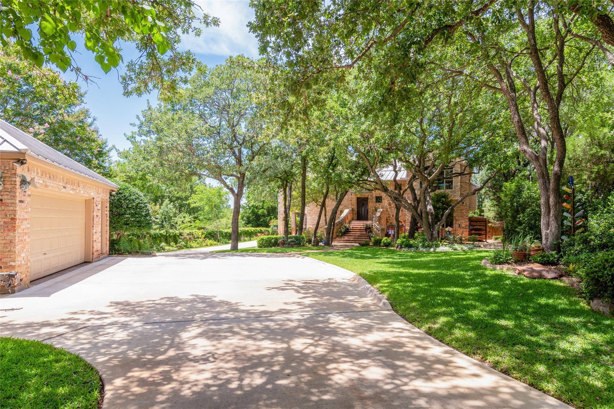 Grapevine, TX 76051,2907 Peninsula Drive