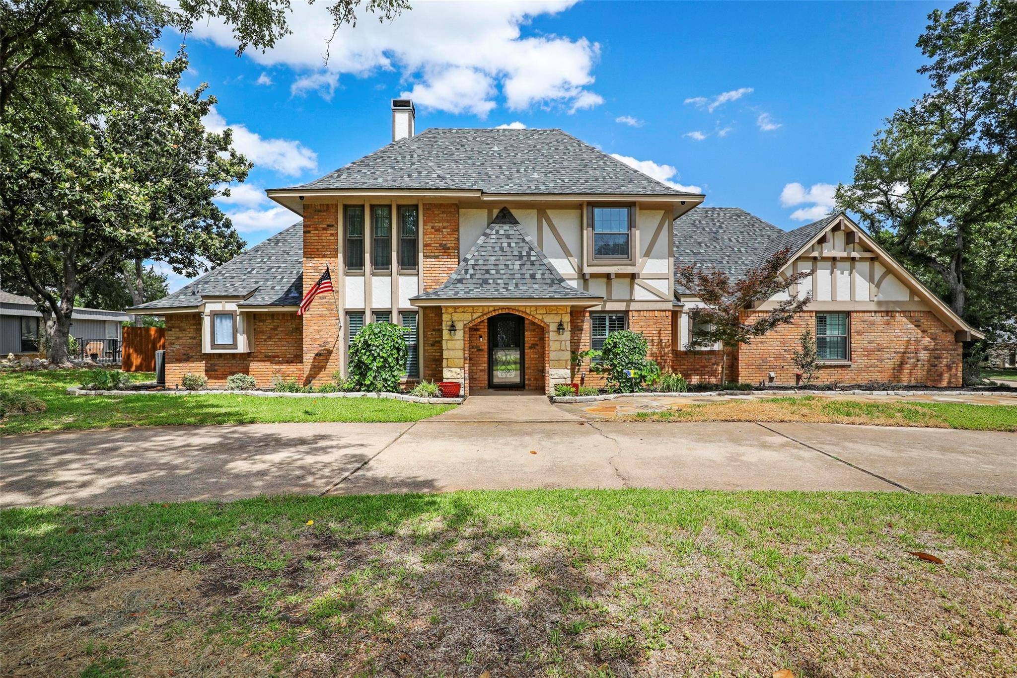 Mansfield, TX 76063,1400 Clover Hill Road