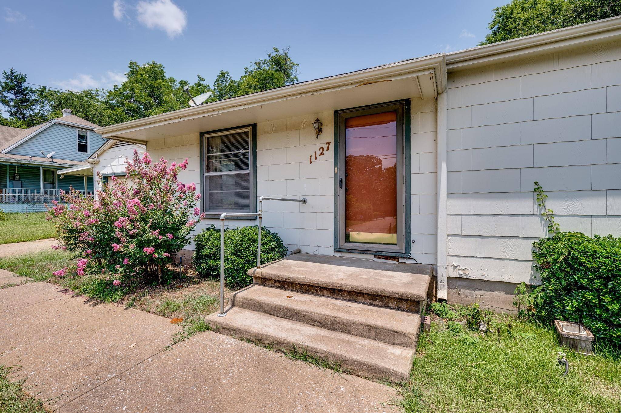 Denison, TX 75020,1127 W Bullock Street