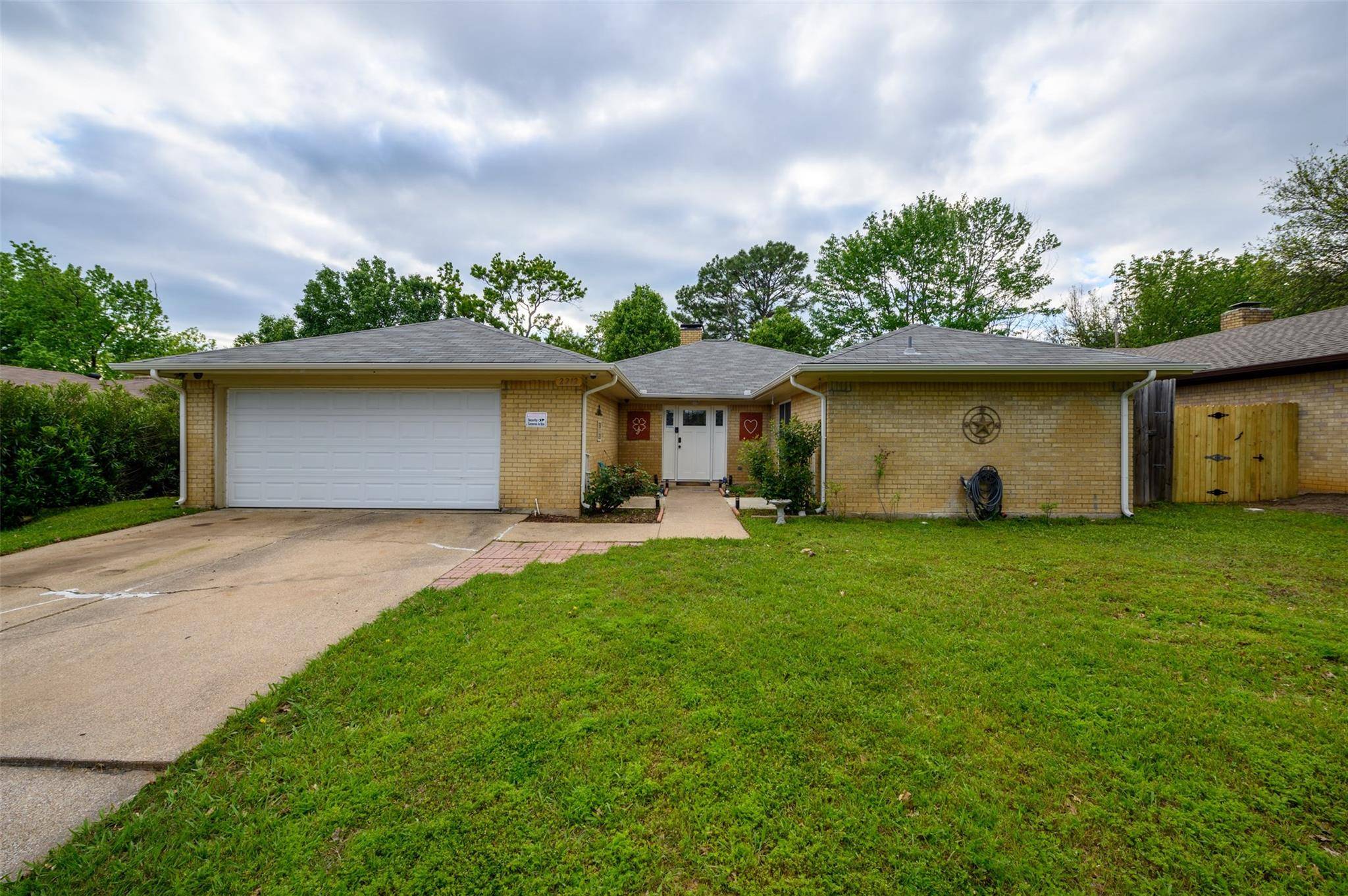 Arlington, TX 76006,2212 Lavon Creek Lane