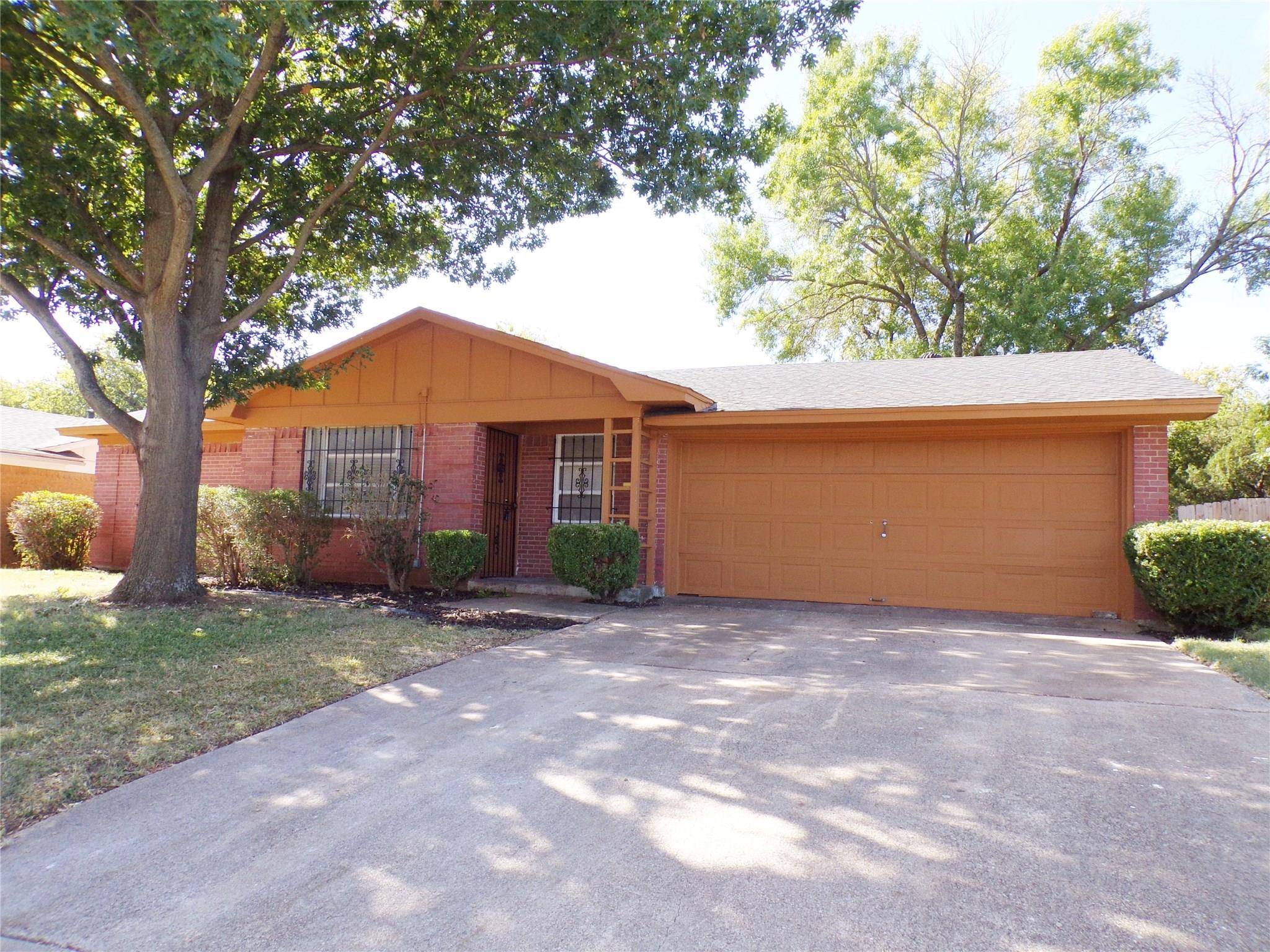 Fort Worth, TX 76134,1424 Cloverdale Drive