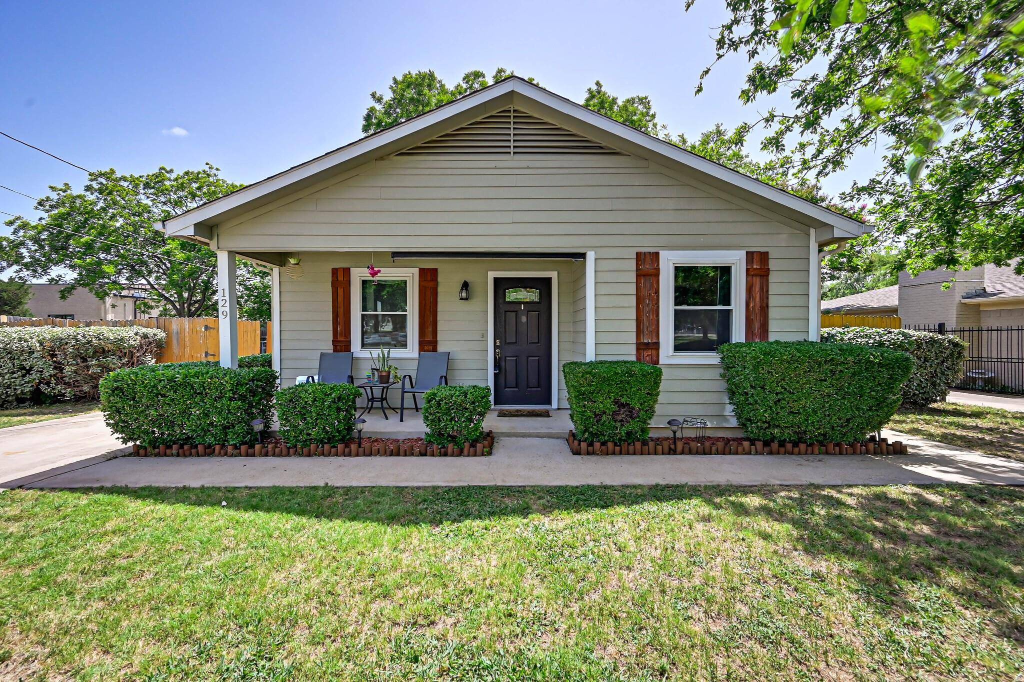 Burleson, TX 76028,129 S Lawson Street