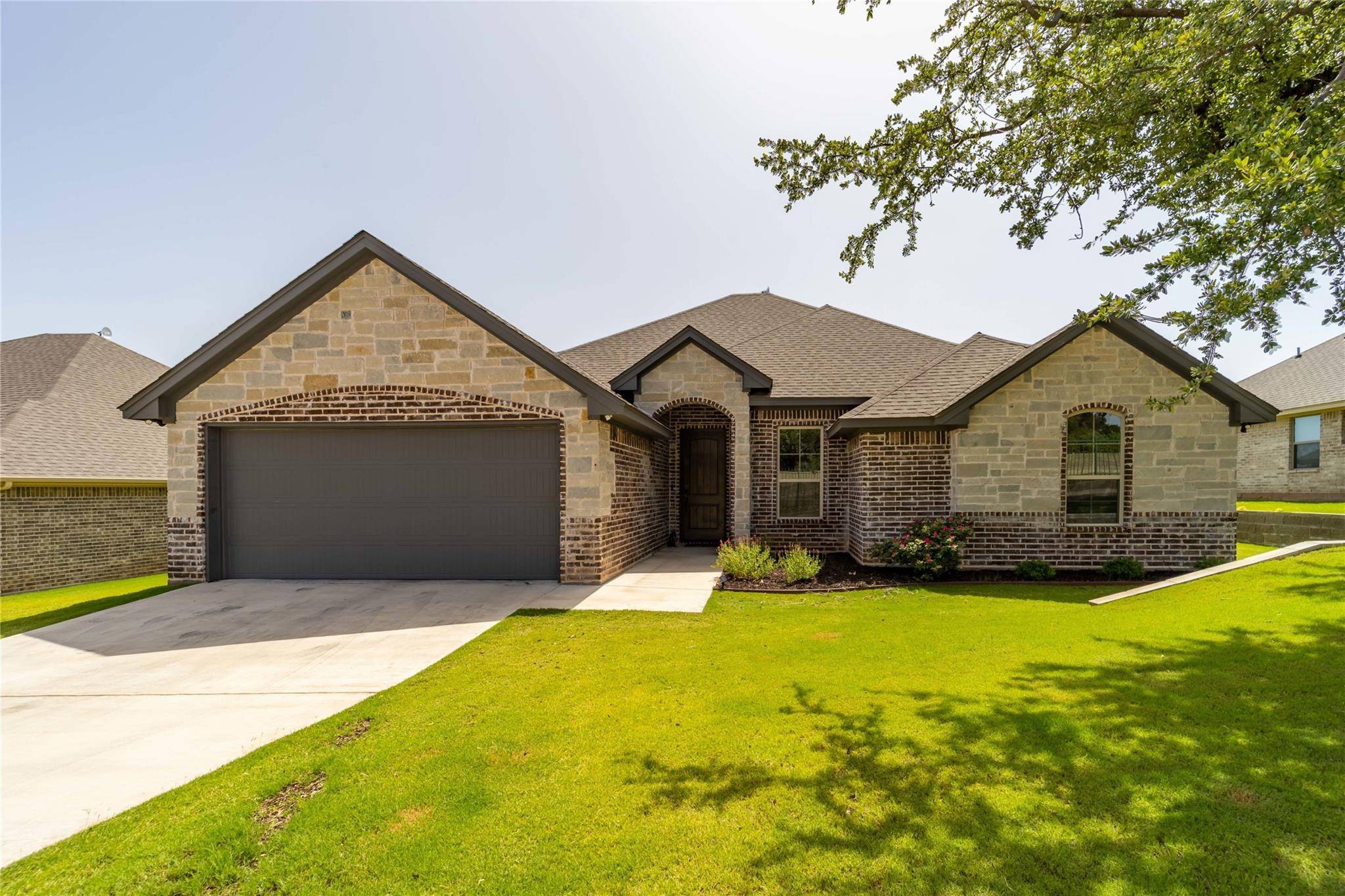 Glen Rose, TX 76043,111 Creekside Drive