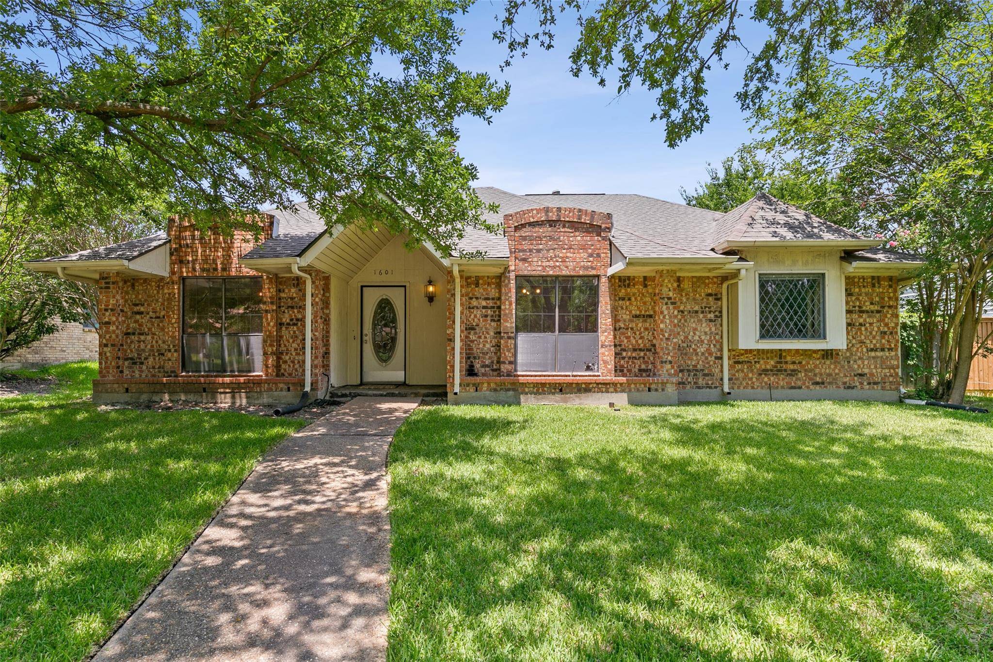 Mesquite, TX 75149,1601 Yorkshire Drive