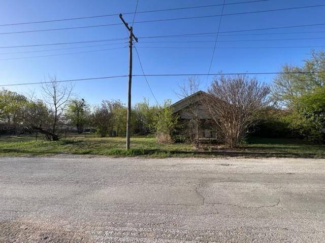 Comanche, TX 76442,304 E Walcott Avenue