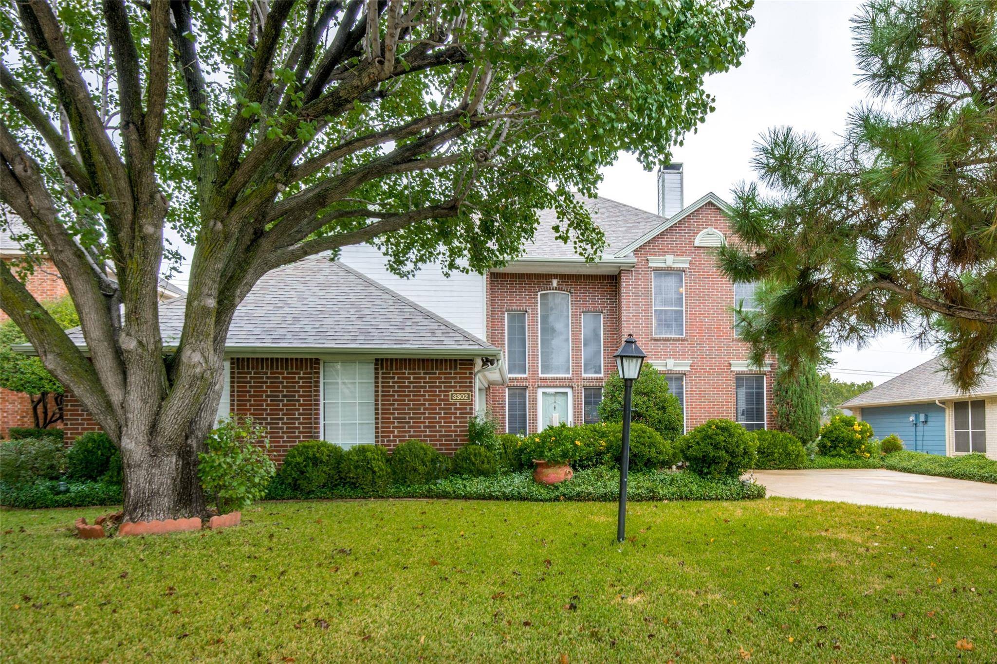 Carrollton, TX 75007,3302 Ashleaf Drive