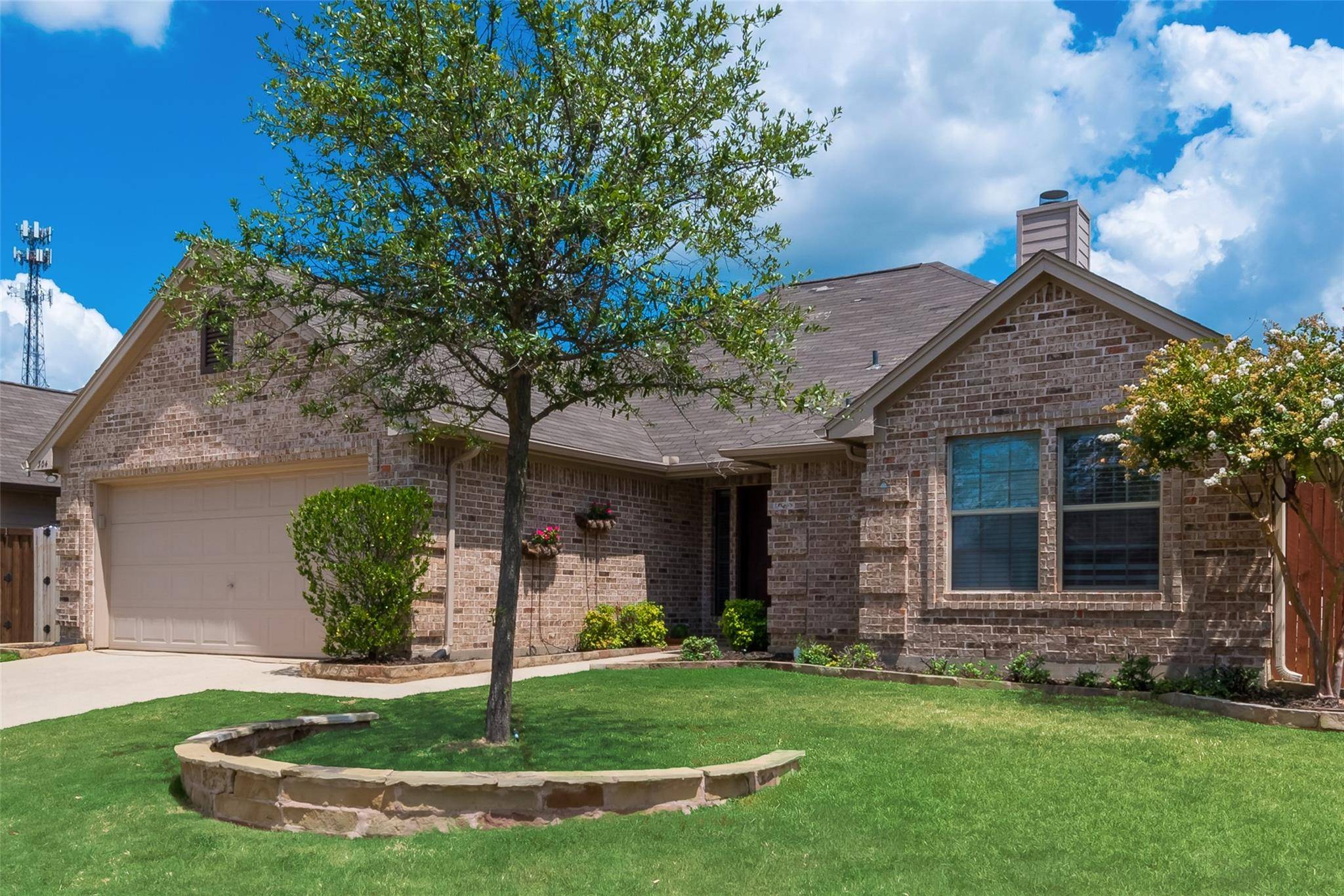 Aubrey, TX 76227,304 Glenview Drive