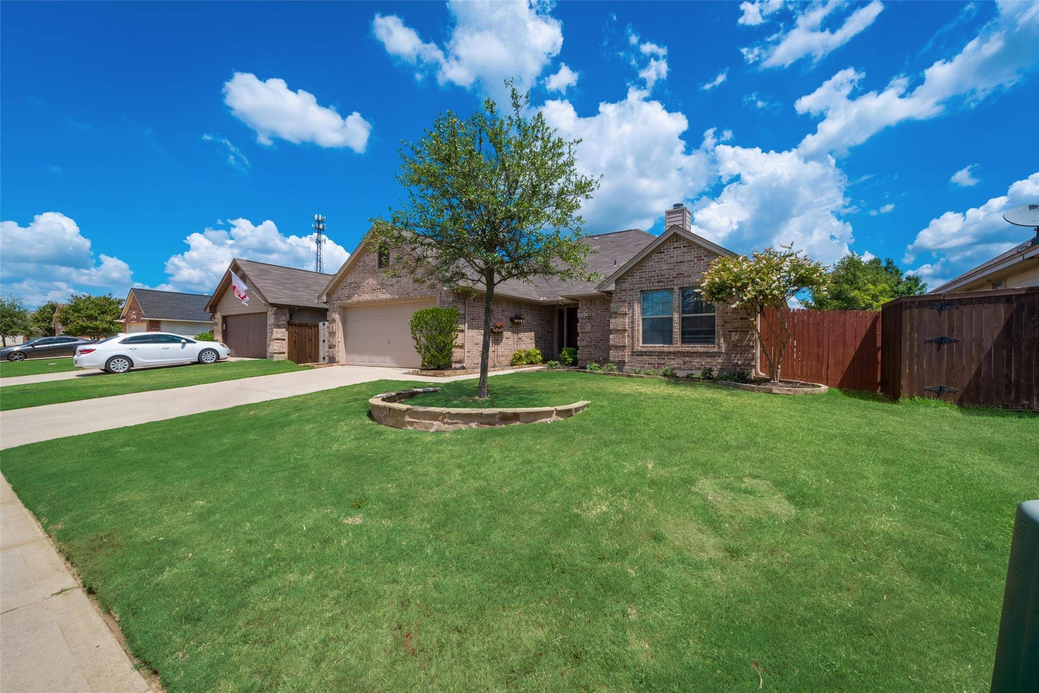 Aubrey, TX 76227,304 Glenview Drive