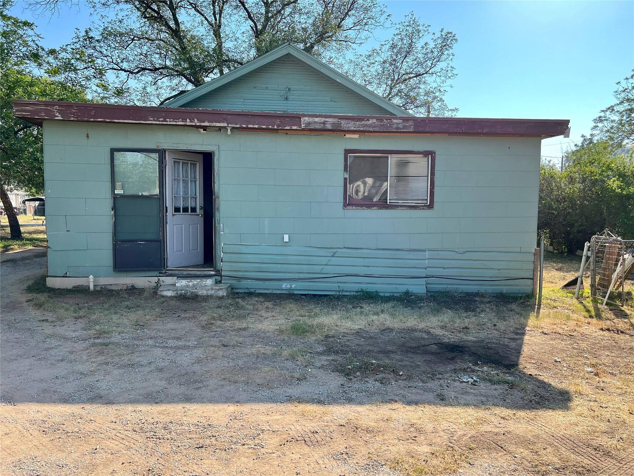 Brownwood, TX 76801,501 4th Street