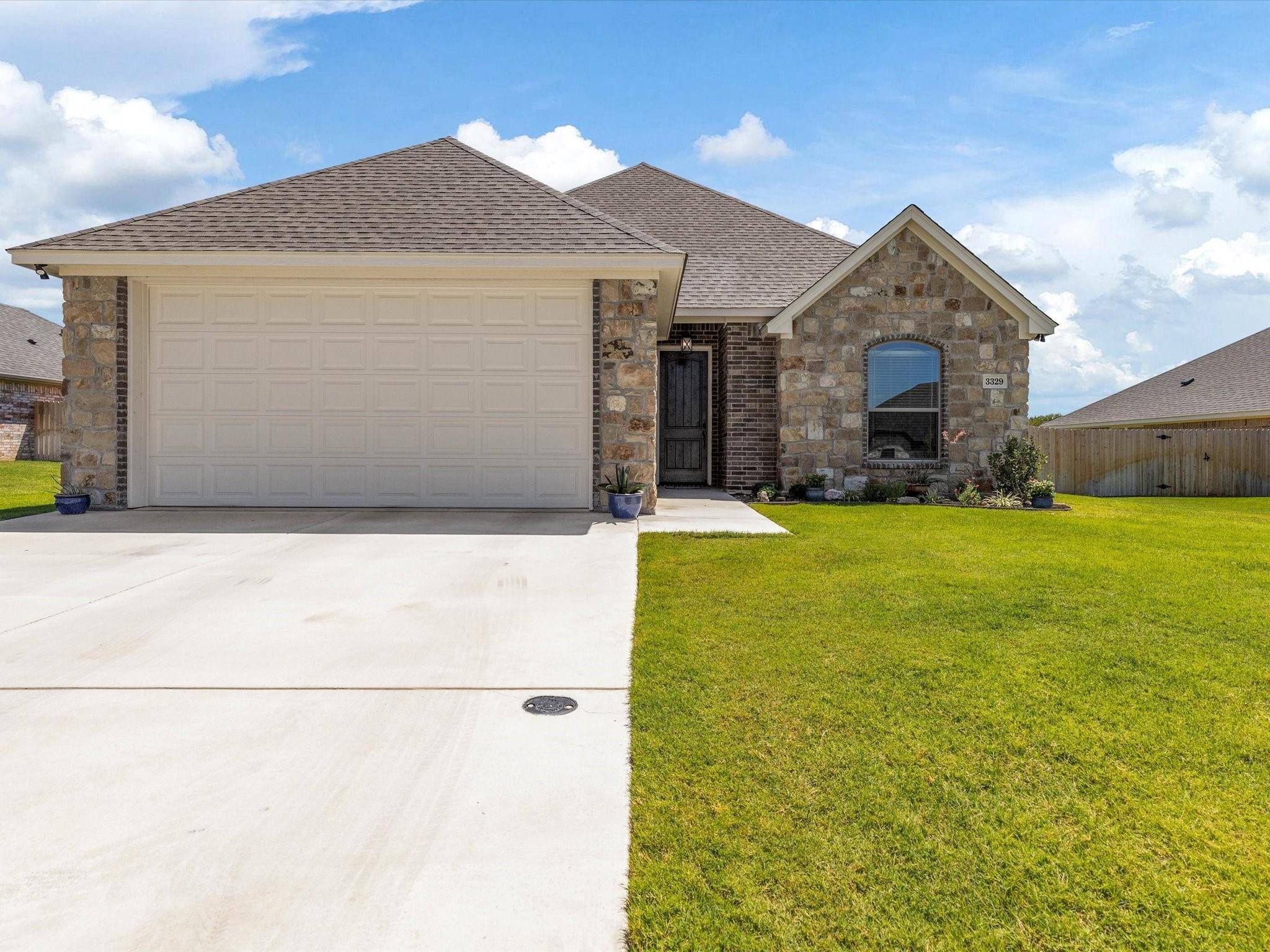 Granbury, TX 76049,3329 Arrow Creek Drive