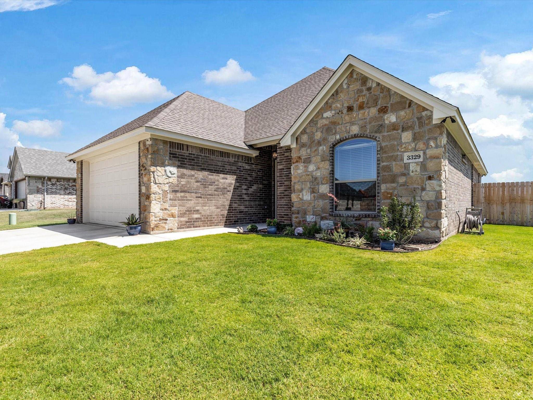 Granbury, TX 76049,3329 Arrow Creek Drive