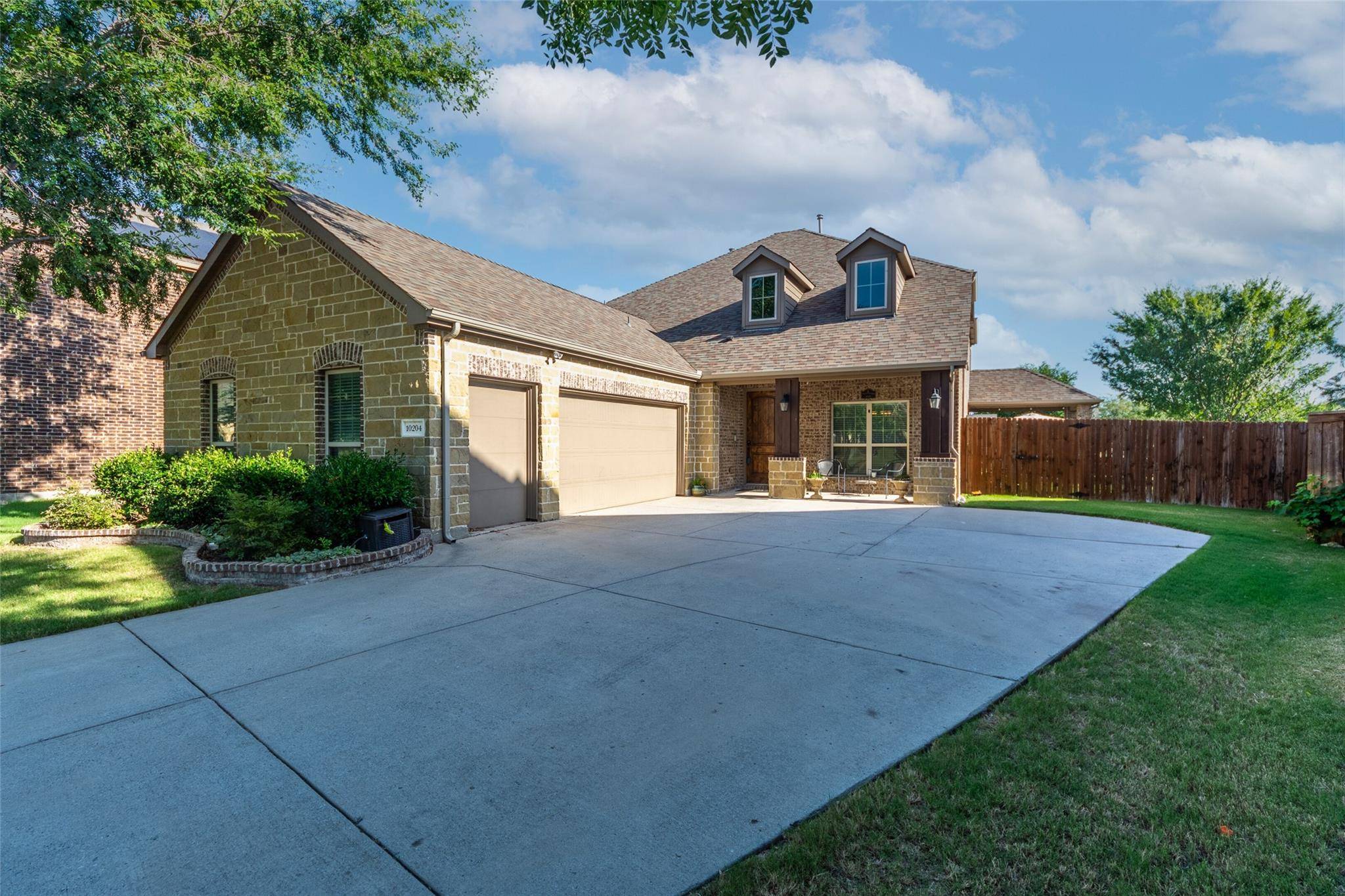 Mckinney, TX 75072,10204 Raspberry Road