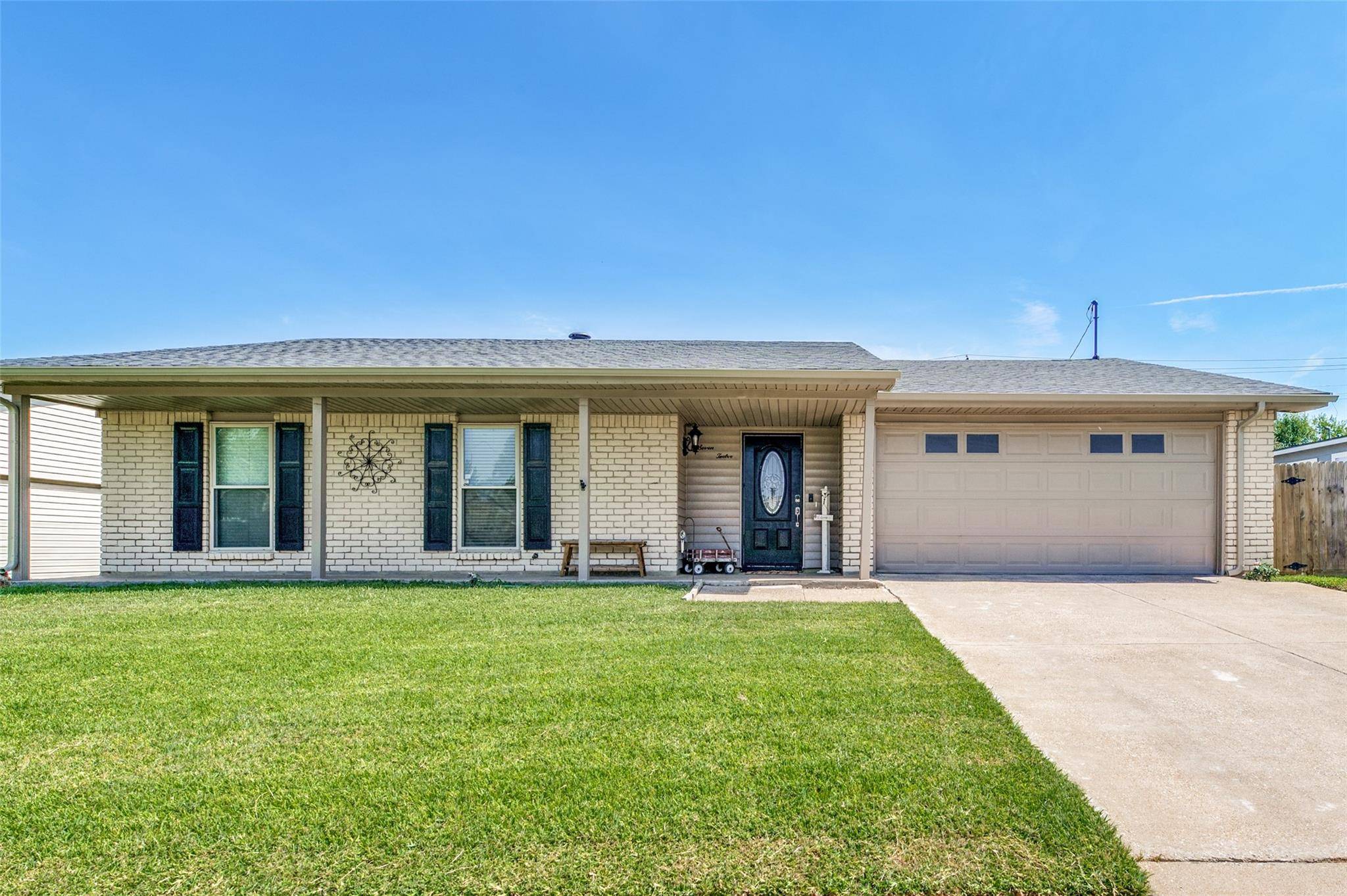 Bedford, TX 76021,712 Spring Forest Drive