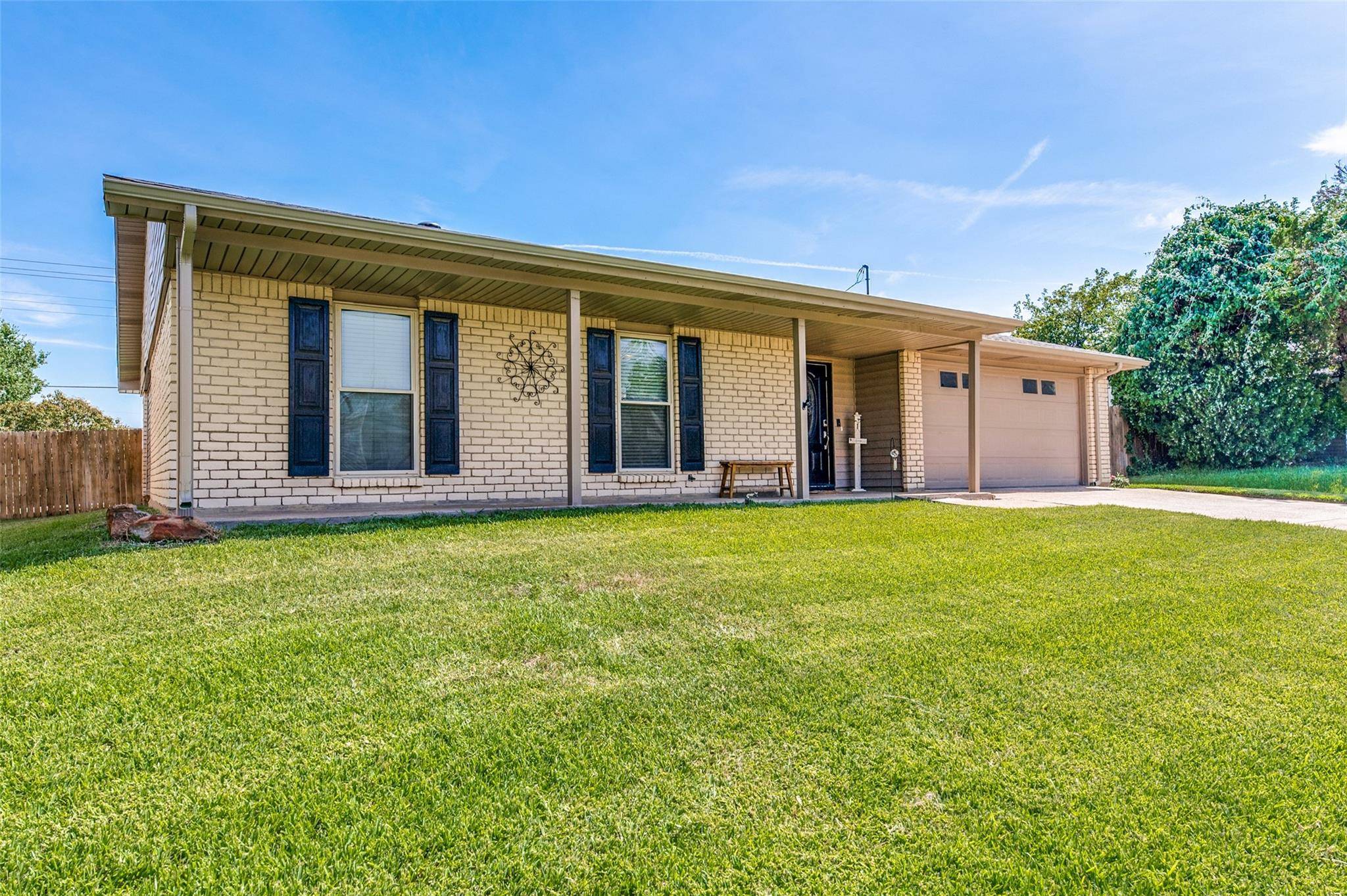 Bedford, TX 76021,712 Spring Forest Drive