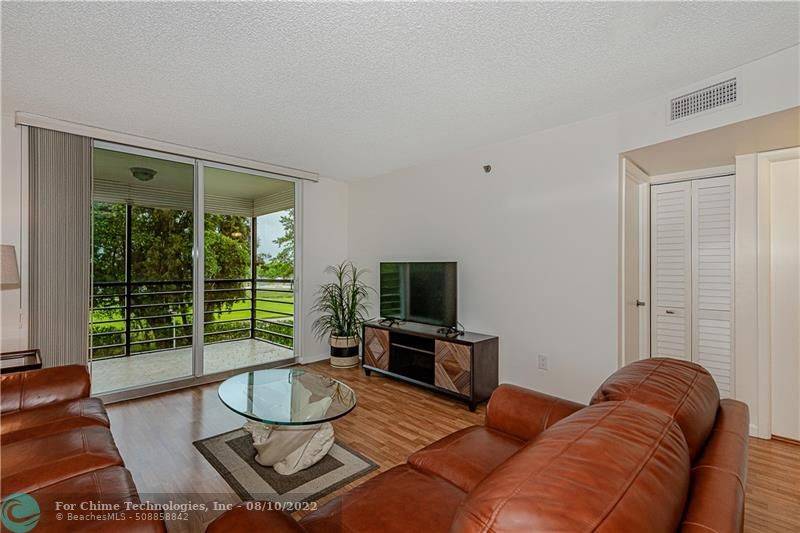 Pembroke Pines, FL 33026,1100 Saint Charles Place  #302