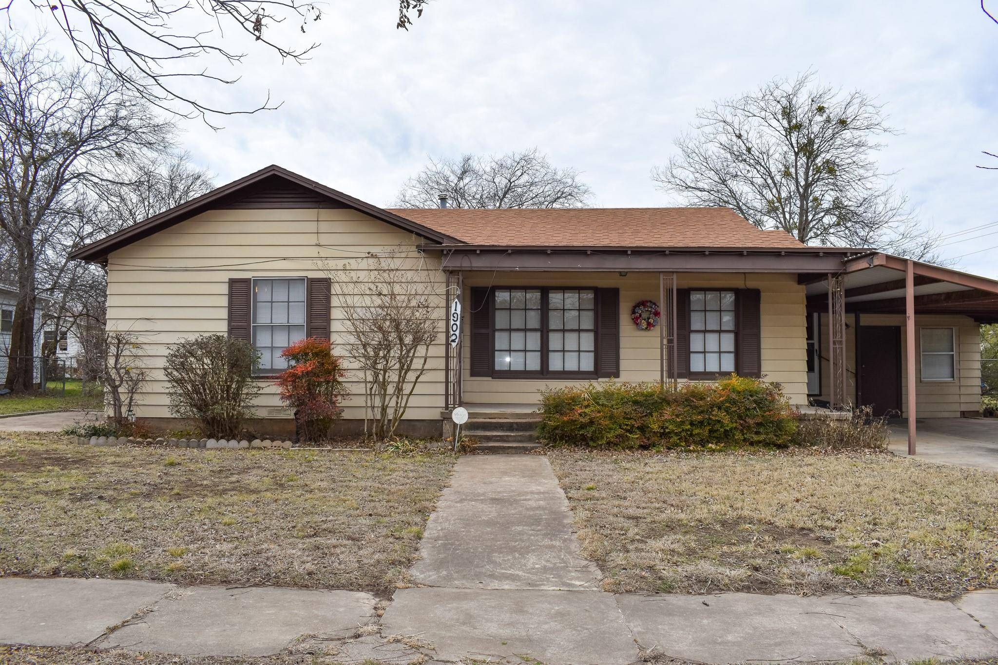 Brady, TX 76825,1902 S Pine Street