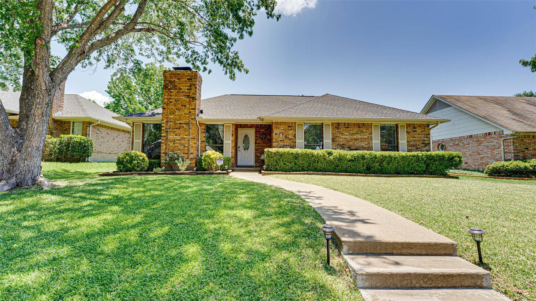 Ennis, TX 75119,1301 Casa Linda Street