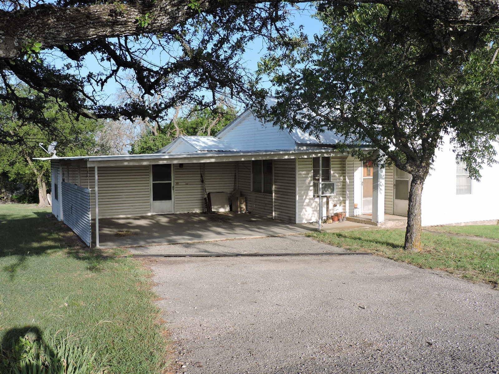 Goldthwaite, TX 76844,257 W 84 Highway W