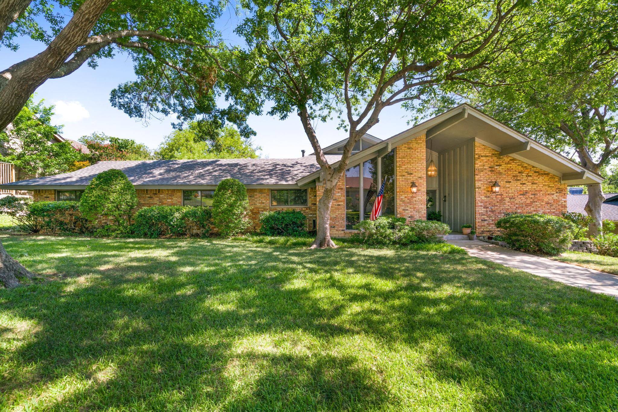 Irving, TX 75062,313 San Carlos Court