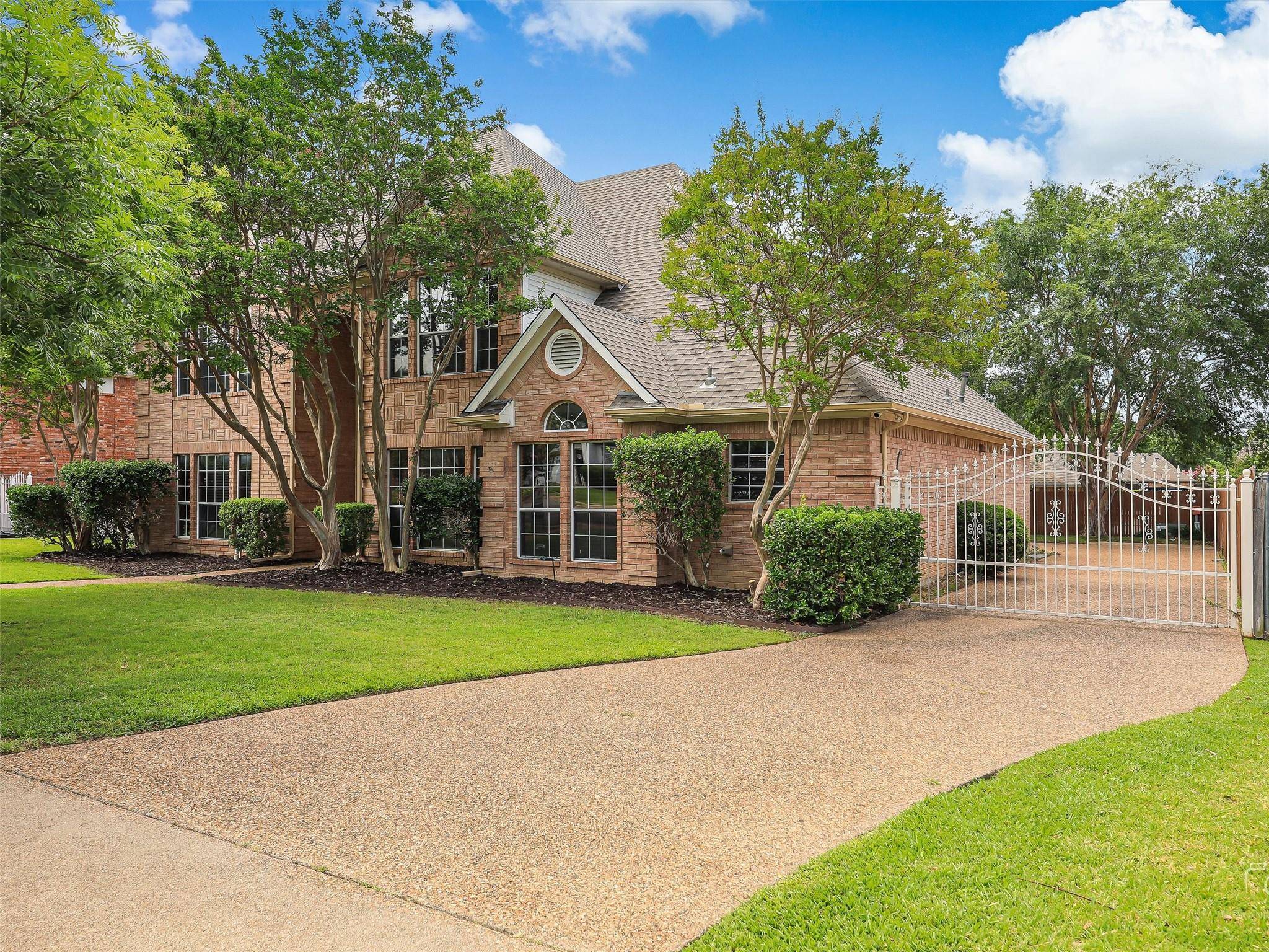 Grapevine, TX 76051,2729 Greenbrook Court