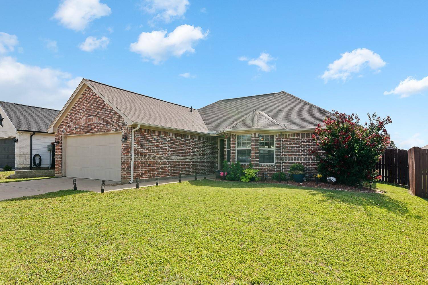 Aubrey, TX 76227,913 Glenview Drive