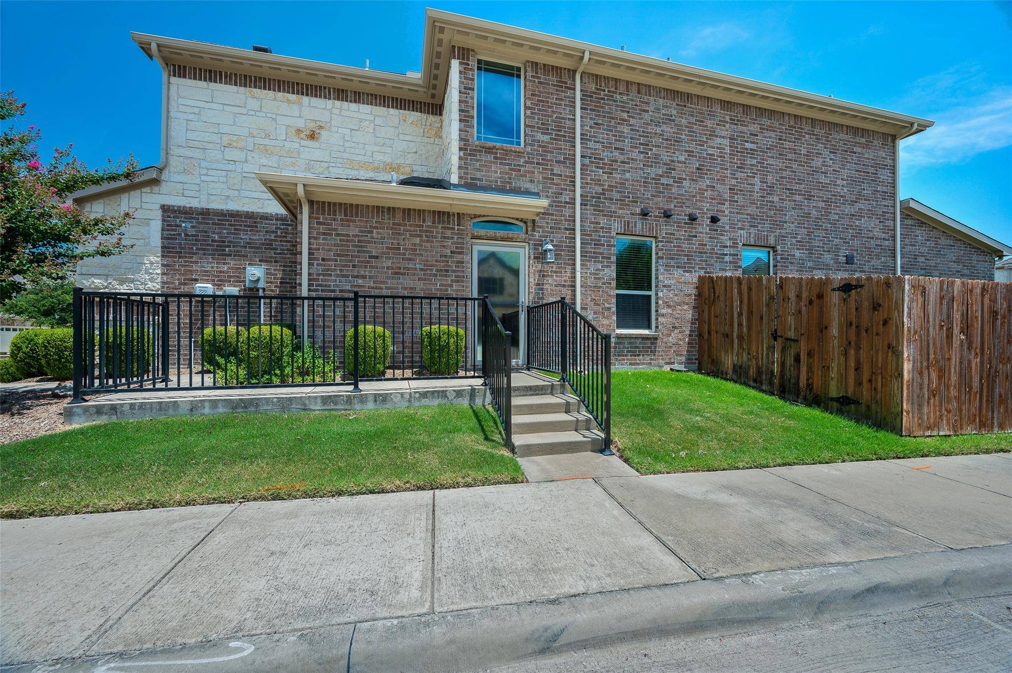 Allen, TX 75013,885 Merino Drive