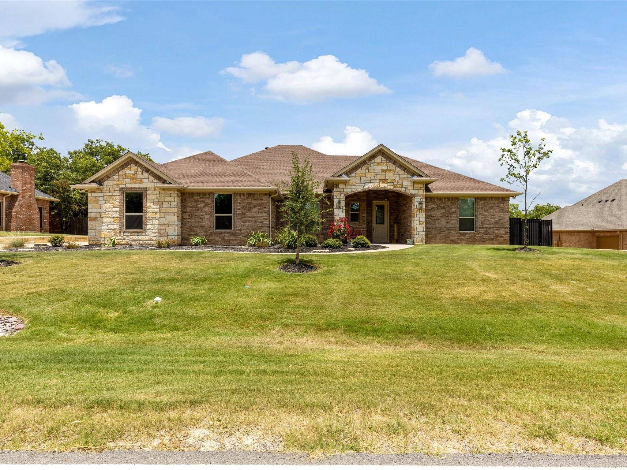 Granbury, TX 76049,9129 Hanging Moss Drive